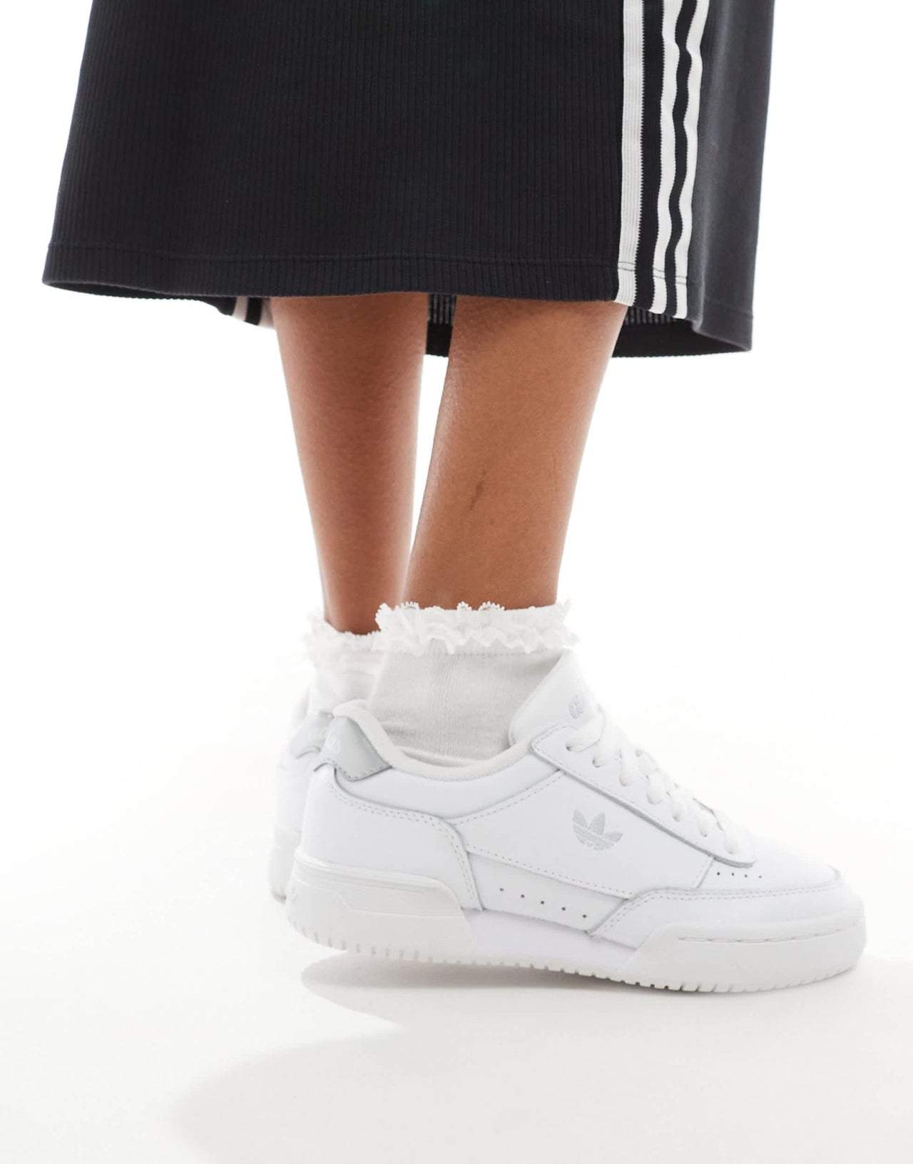 adidas Originals Court Super in white and silver - ASOS Sample Sale EU Store