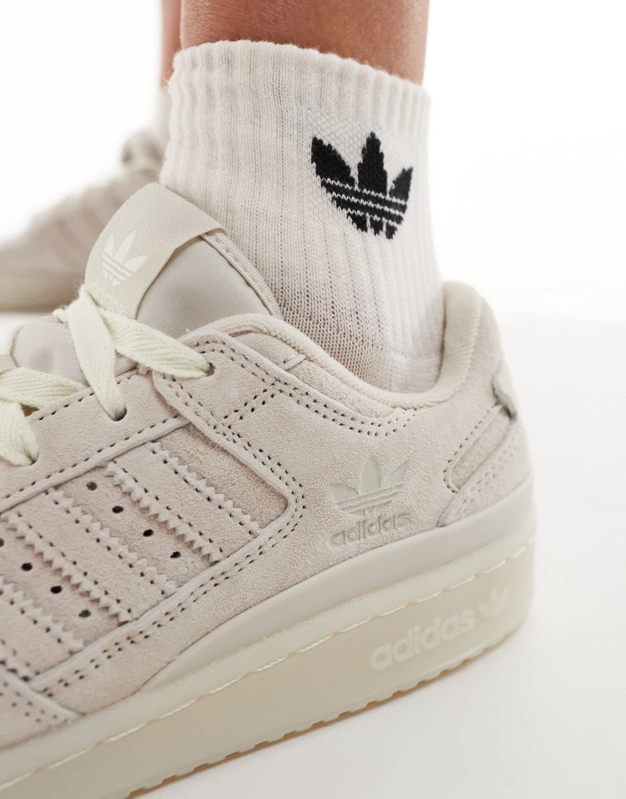 adidas Originals Forum Low CL trainers in off white - ASOS Sample Sale EU Store