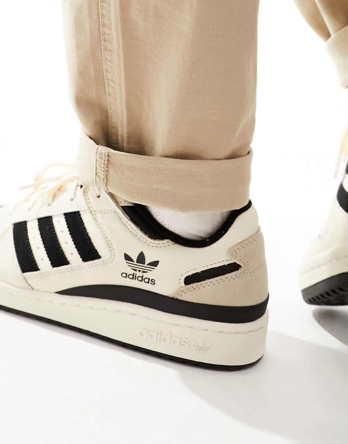 adidas Originals Forum Low trainers in off white and black - ASOS Sample Sale EU Store