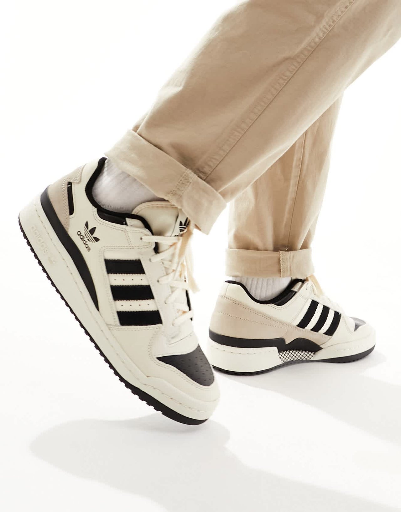 adidas Originals Forum Low trainers in off white and black - ASOS Sample Sale EU Store