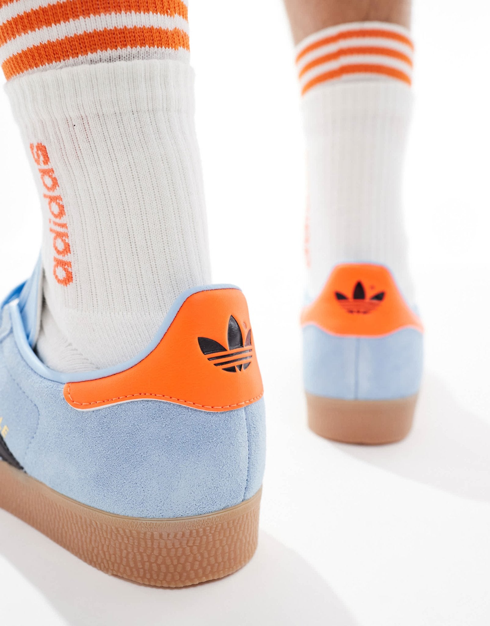 adidas Originals Gazelle trainers in blue and indigo with gum sole - ASOS Sample Sale EU Store