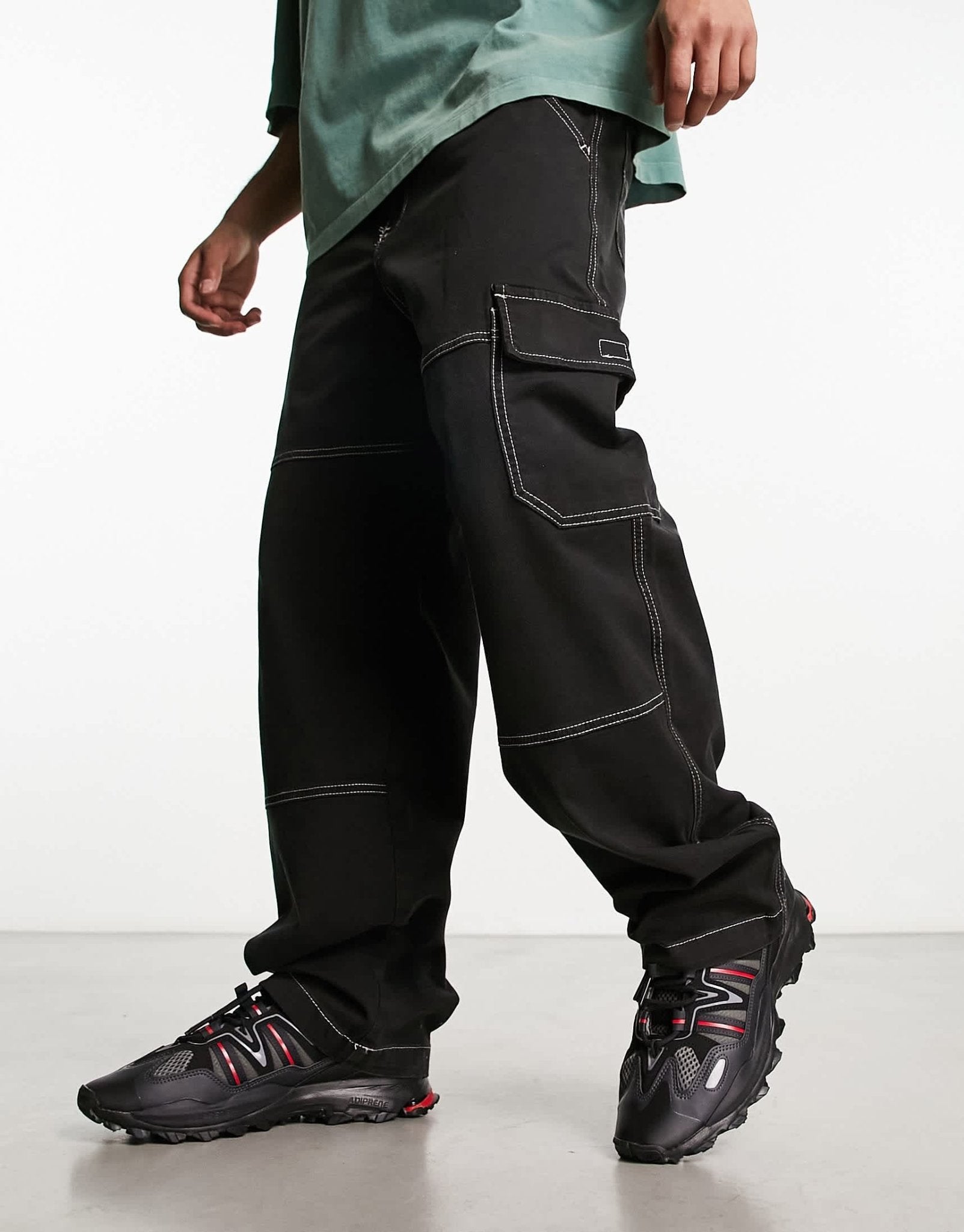 adidas Originals Hyperturf trainers in black and red - ASOS Sample Sale EU Store