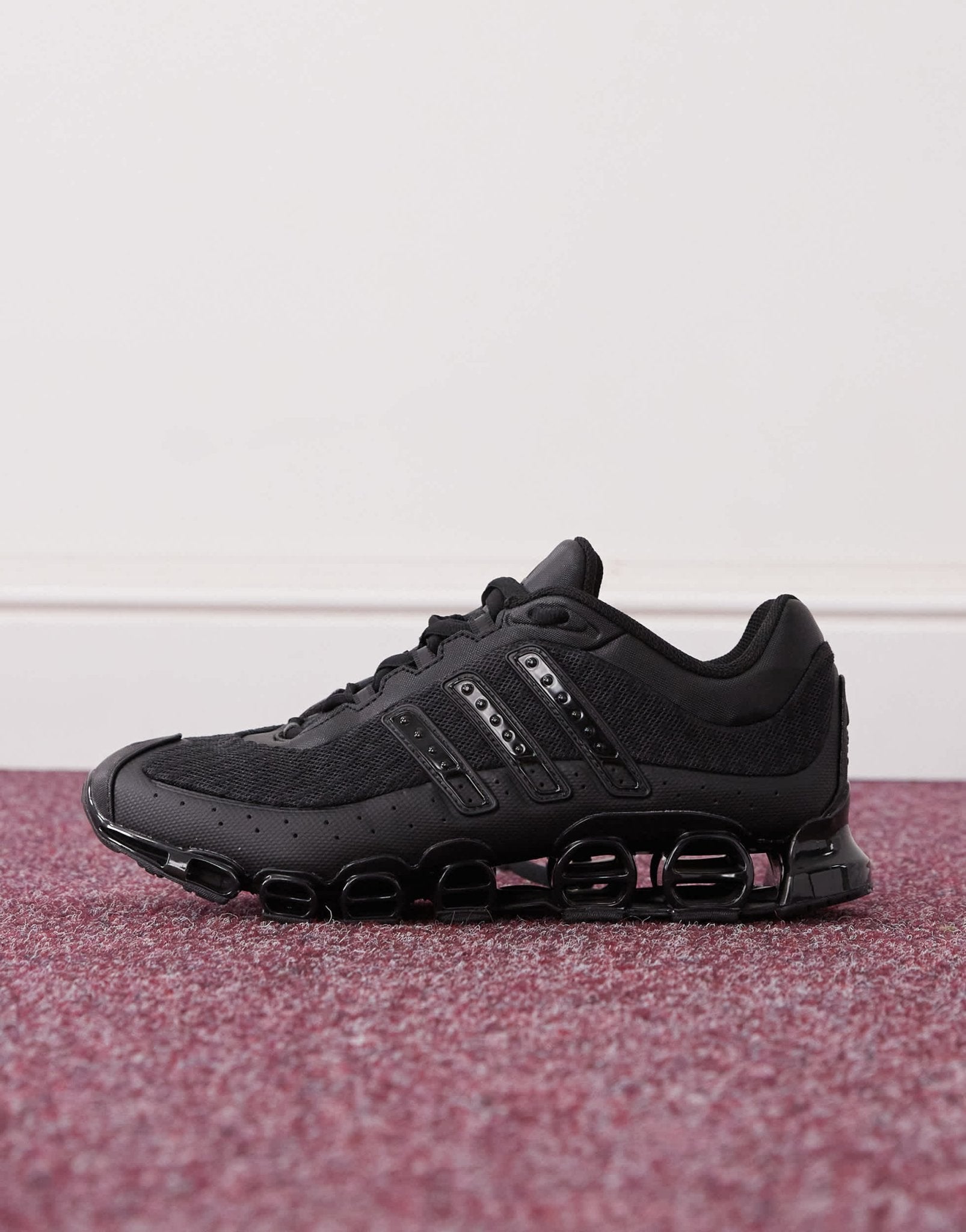 adidas Originals Megaride trainers in black - ASOS Sample Sale EU Store