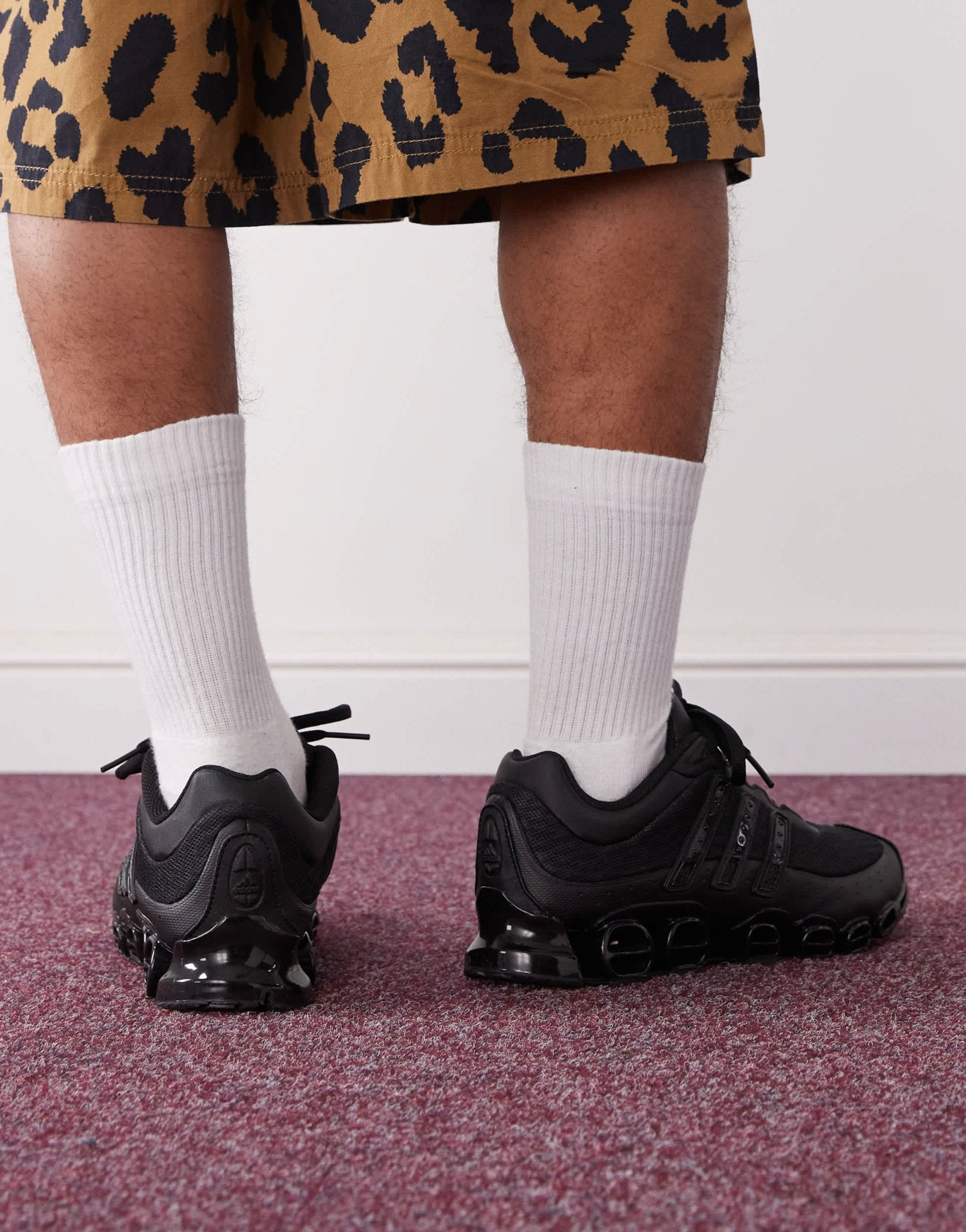 adidas Originals Megaride trainers in black - ASOS Sample Sale EU Store