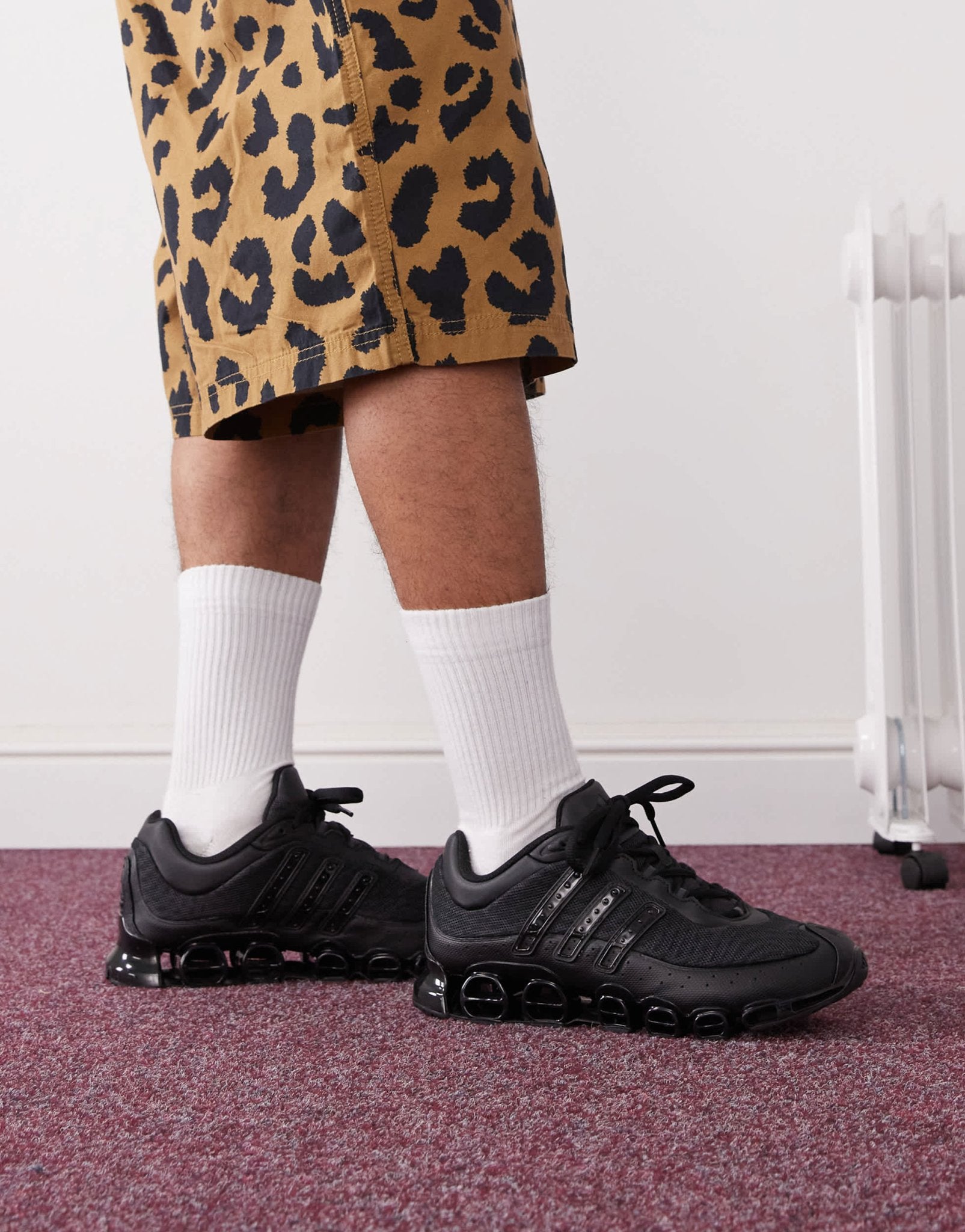 adidas Originals Megaride trainers in black - ASOS Sample Sale EU Store