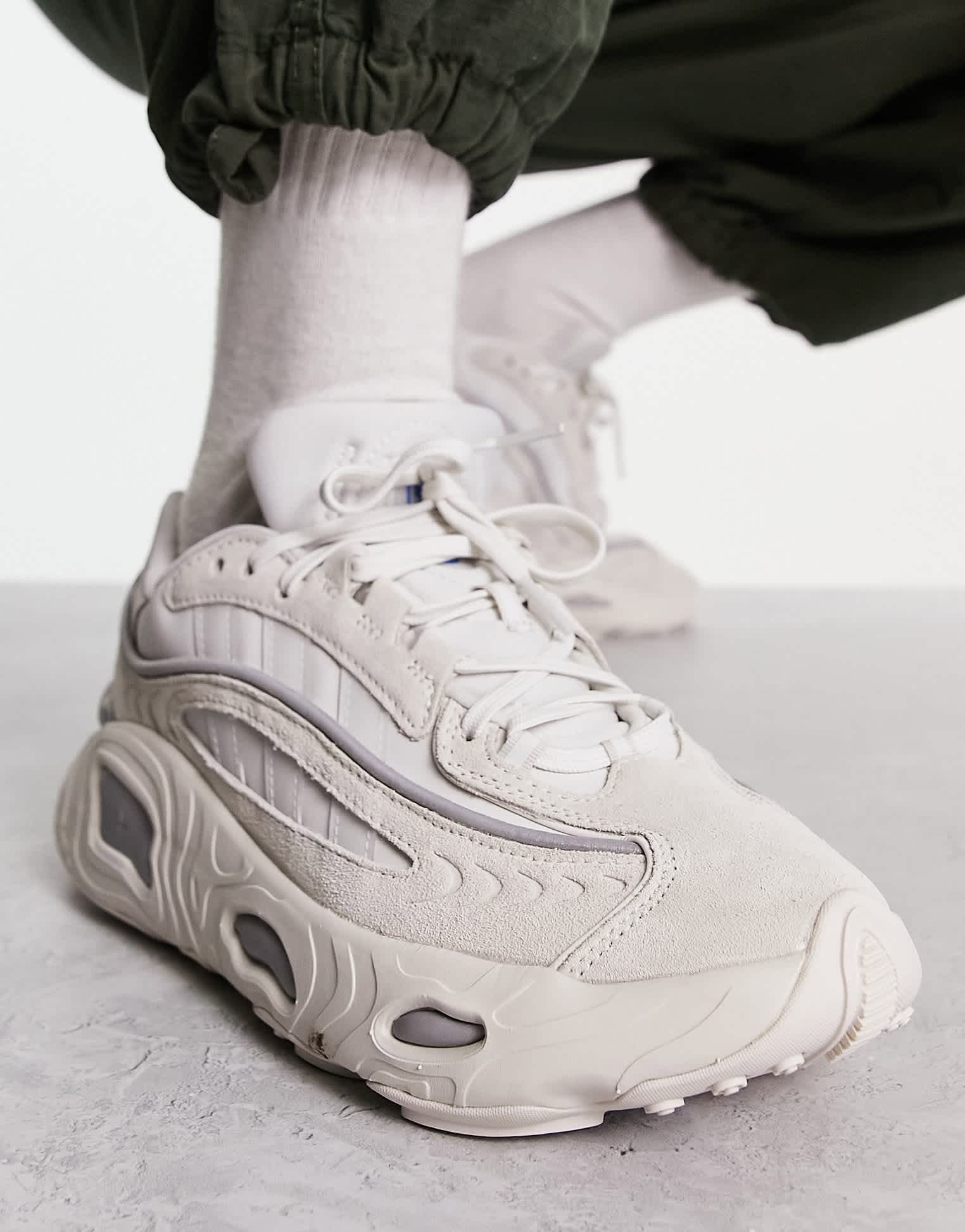 adidas Originals Oznova trainers in white and silver - ASOS Sample Sale EU Store