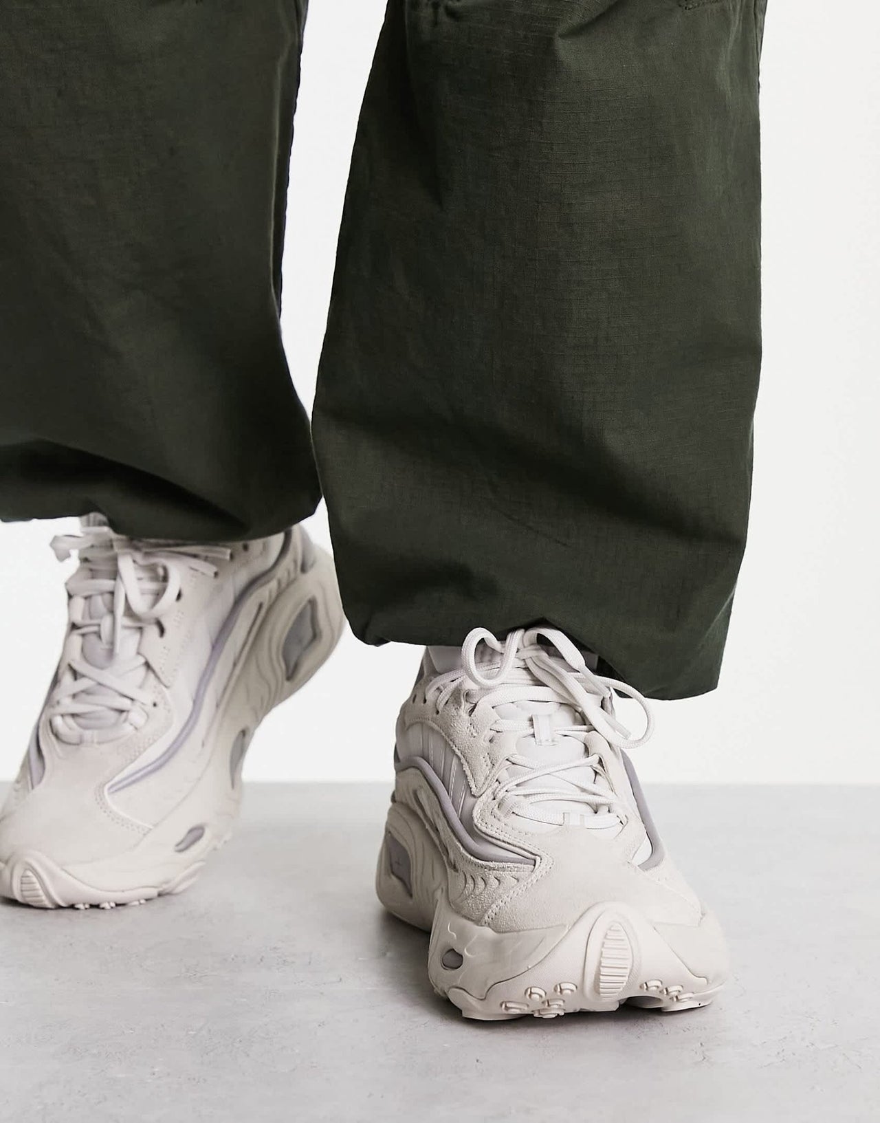 adidas Originals Oznova trainers in white and silver - ASOS Sample Sale EU Store