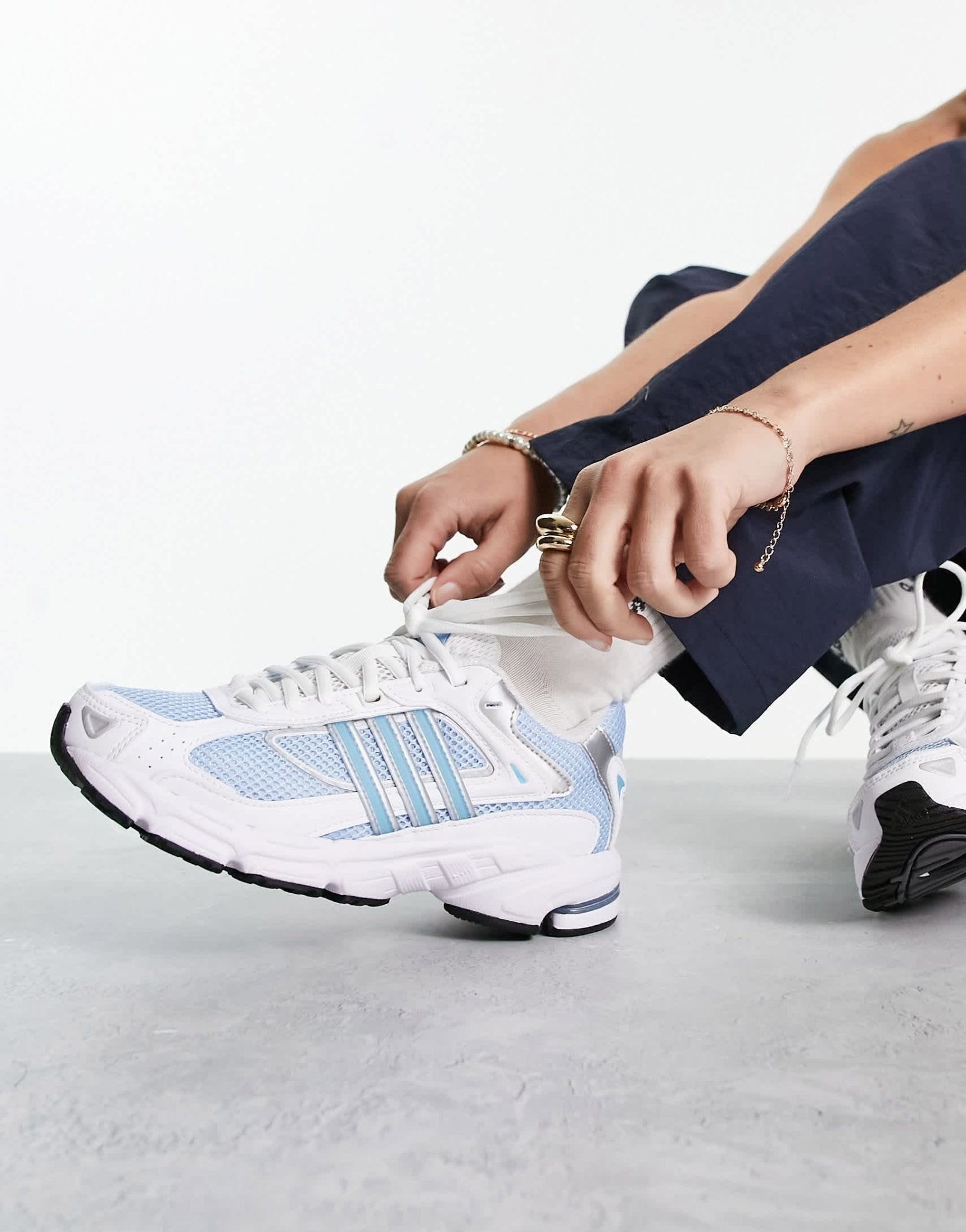 adidas Originals Response CL trainers in white and blue - ASOS Sample Sale EU Store