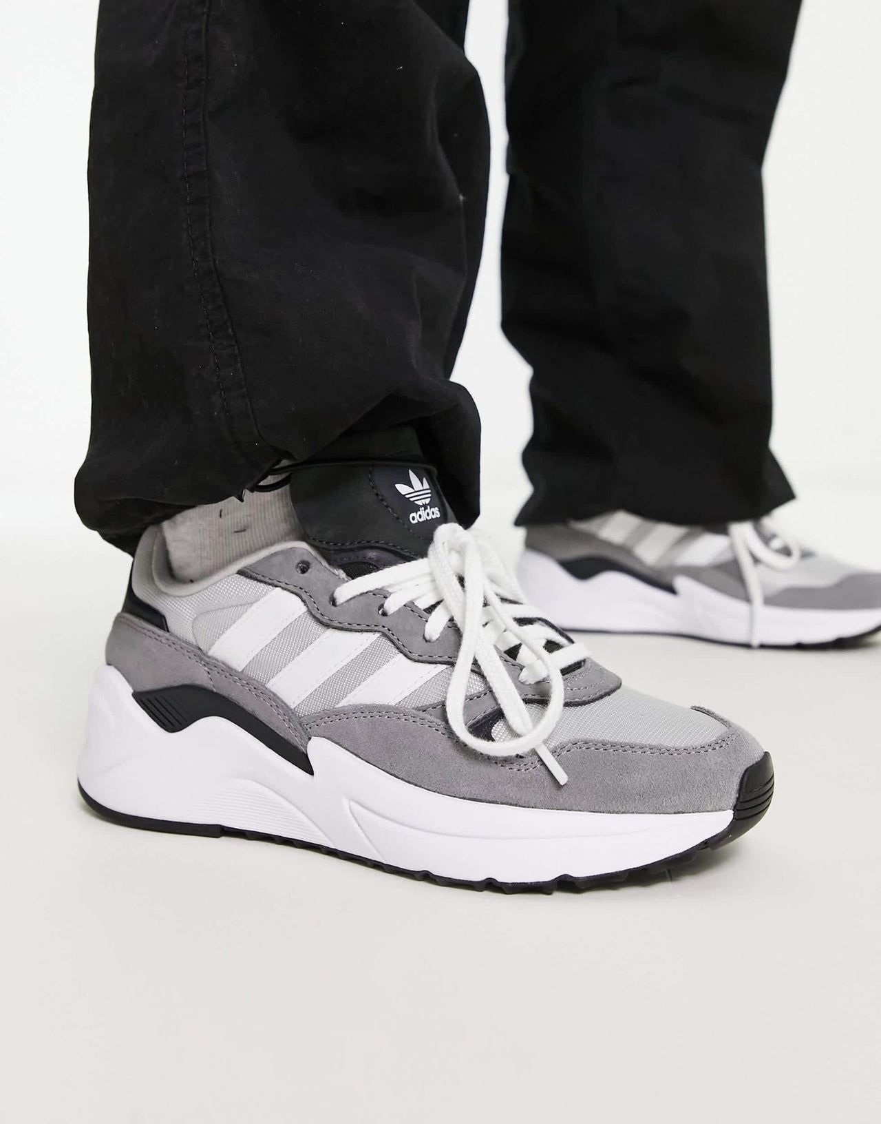 adidas Originals Retropy Adisuper trainers in grey and white - ASOS Sample Sale EU Store
