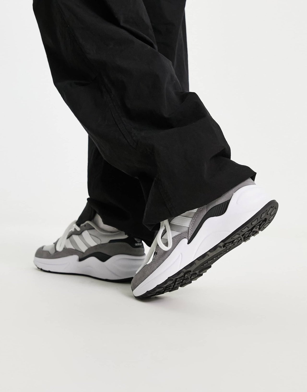 adidas Originals Retropy Adisuper trainers in grey and white - ASOS Sample Sale EU Store