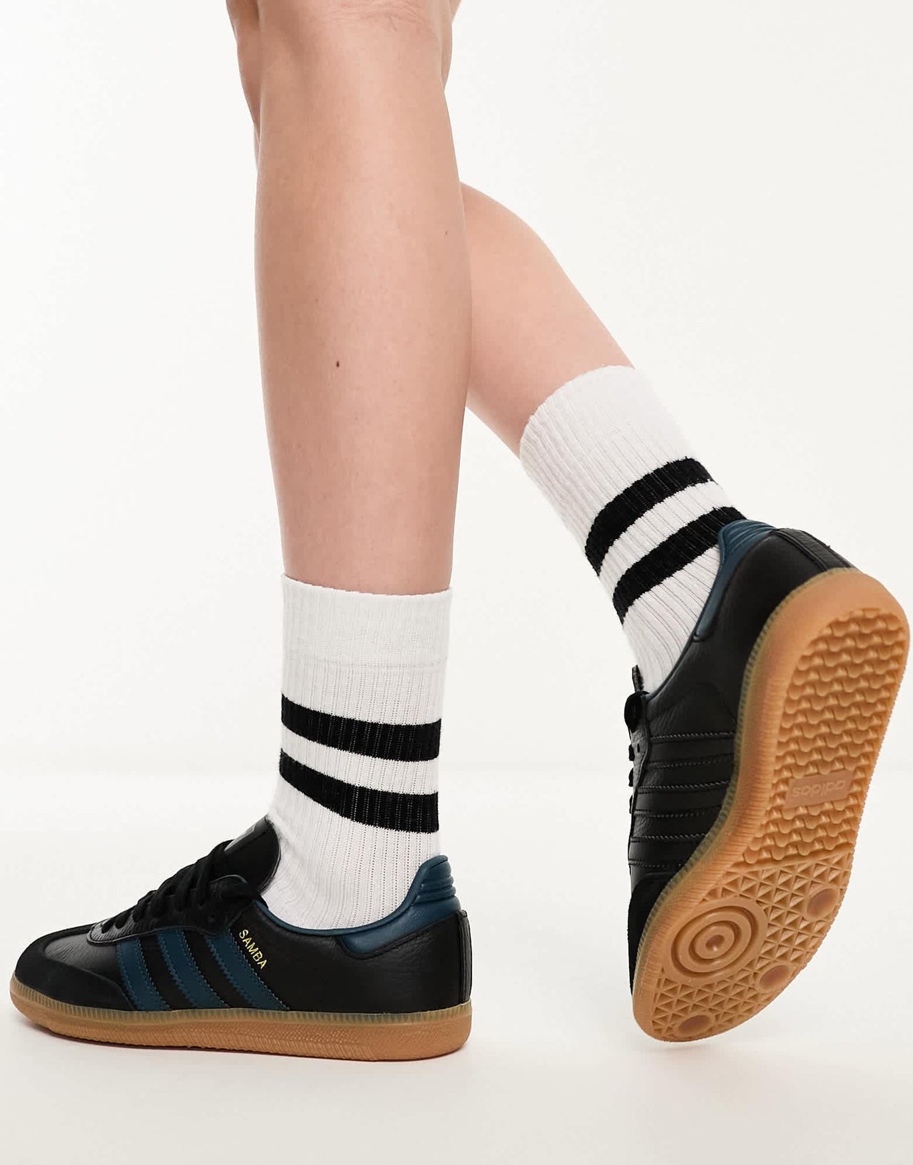 adidas Originals Samba OG trainers in black with gum sole - ASOS Sample Sale EU Store