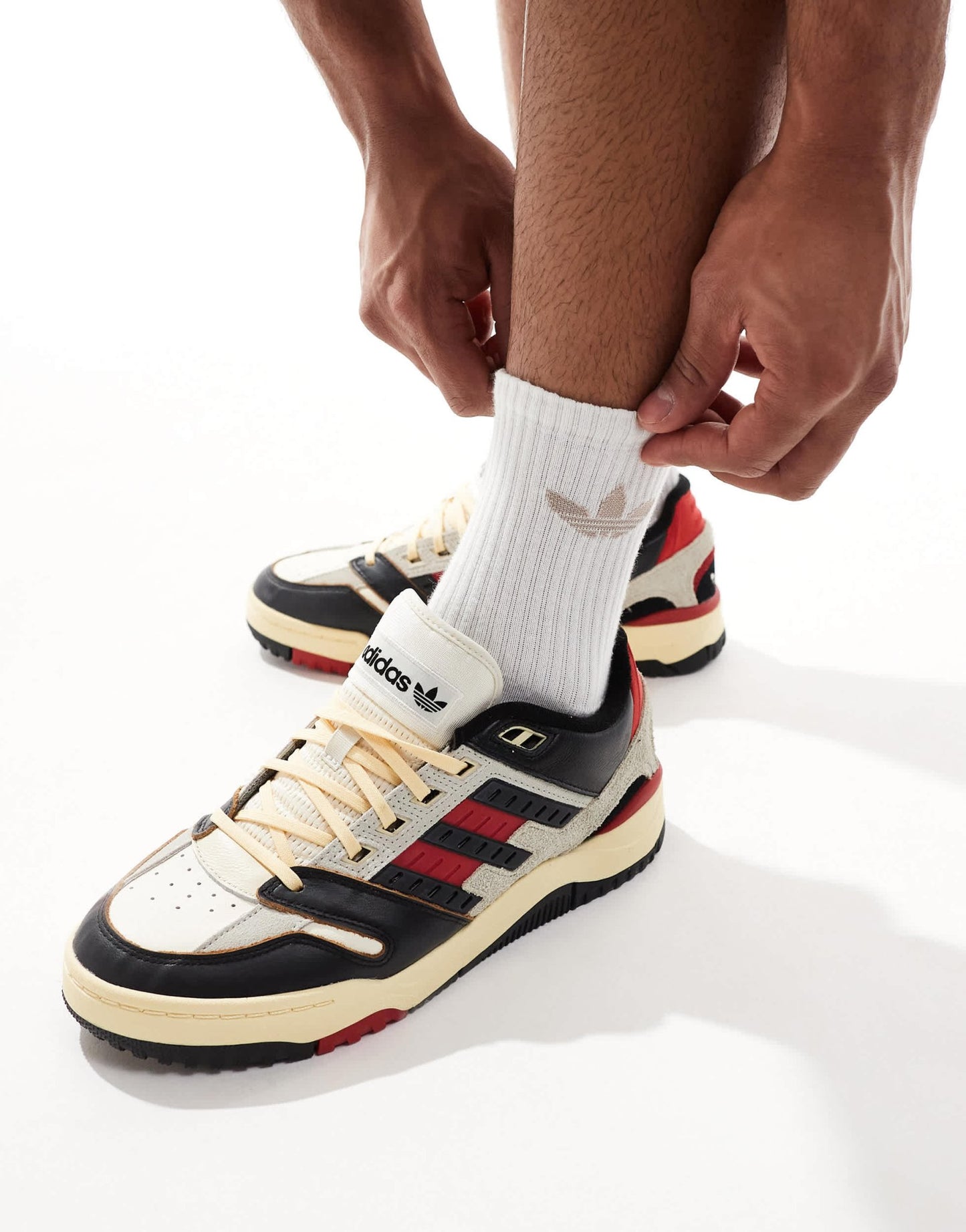 adidas Originals Torsion Phantom Low trainers in off white, black & red - ASOS Sample Sale EU Store