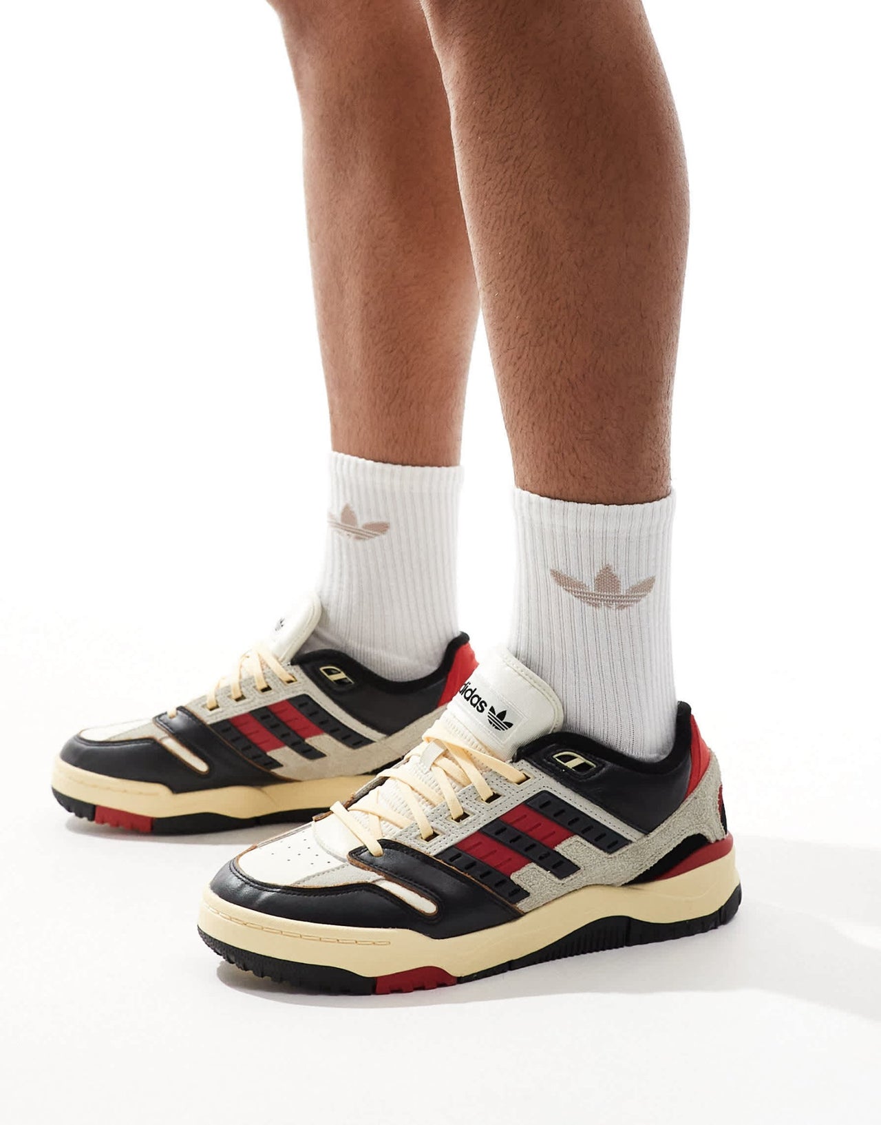 adidas Originals Torsion Phantom Low trainers in off white, black & red - ASOS Sample Sale EU Store