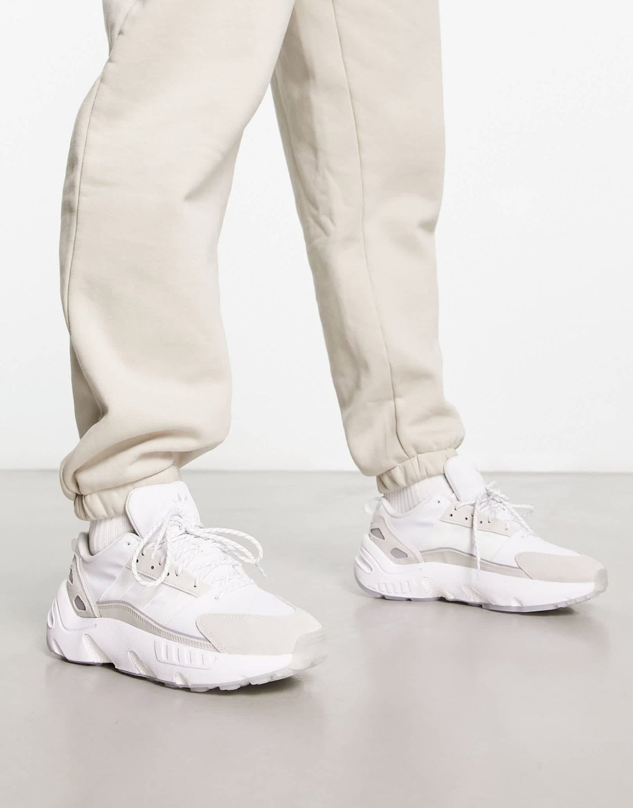 adidas Originals ZX 22 Boost trainers in triple white - ASOS Sample Sale EU Store