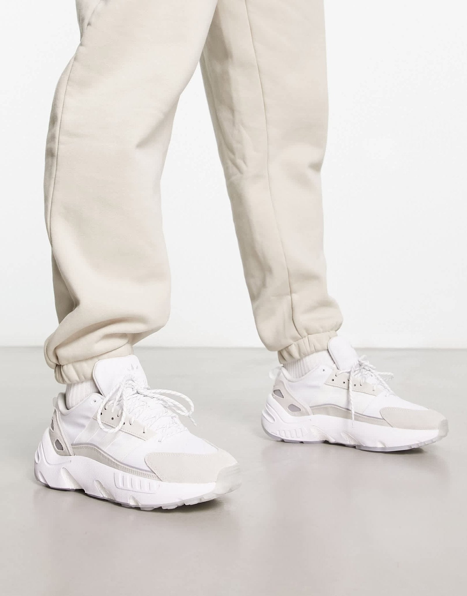 adidas Originals ZX 22 Boost trainers in triple white - ASOS Sample Sale EU Store