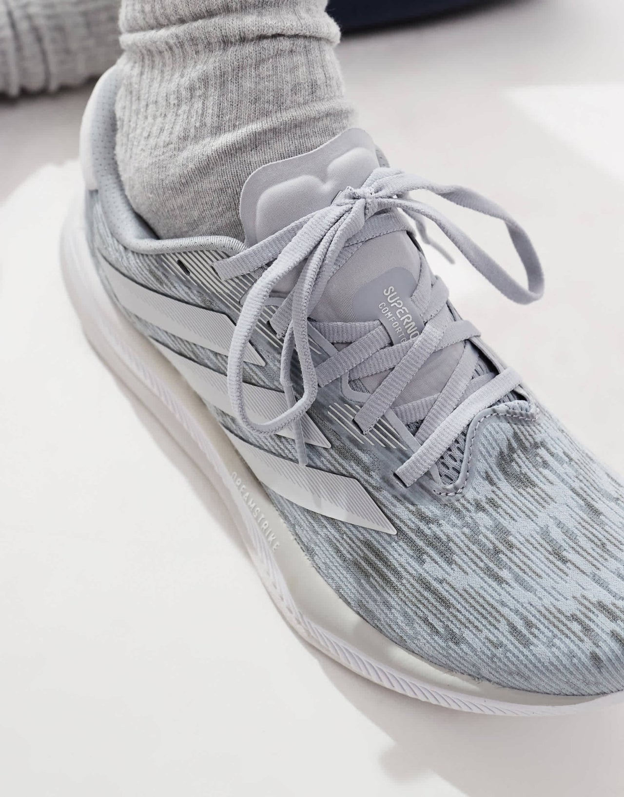 adidas Running Supernova Comfortglide in grey and silver - ASOS Sample Sale EU Store