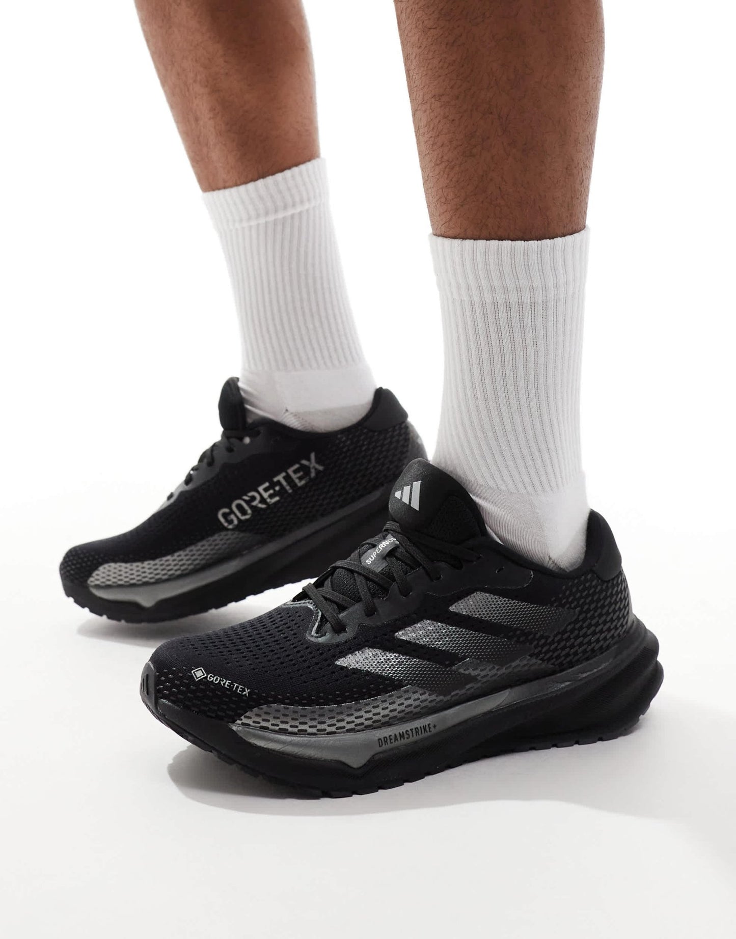 adidas Running supernova trainers in black - ASOS Sample Sale EU Store
