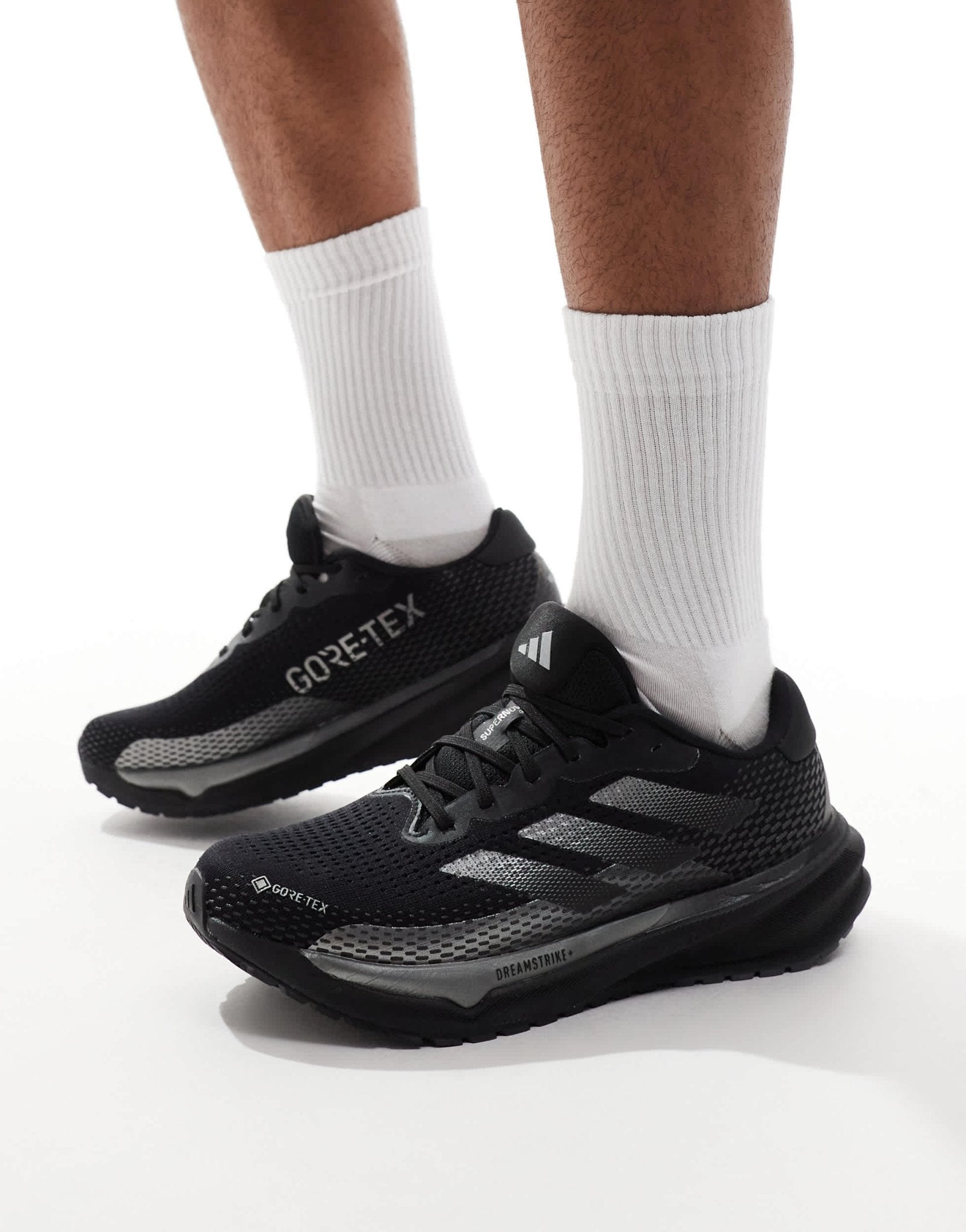 adidas Running supernova trainers in black - ASOS Sample Sale EU Store