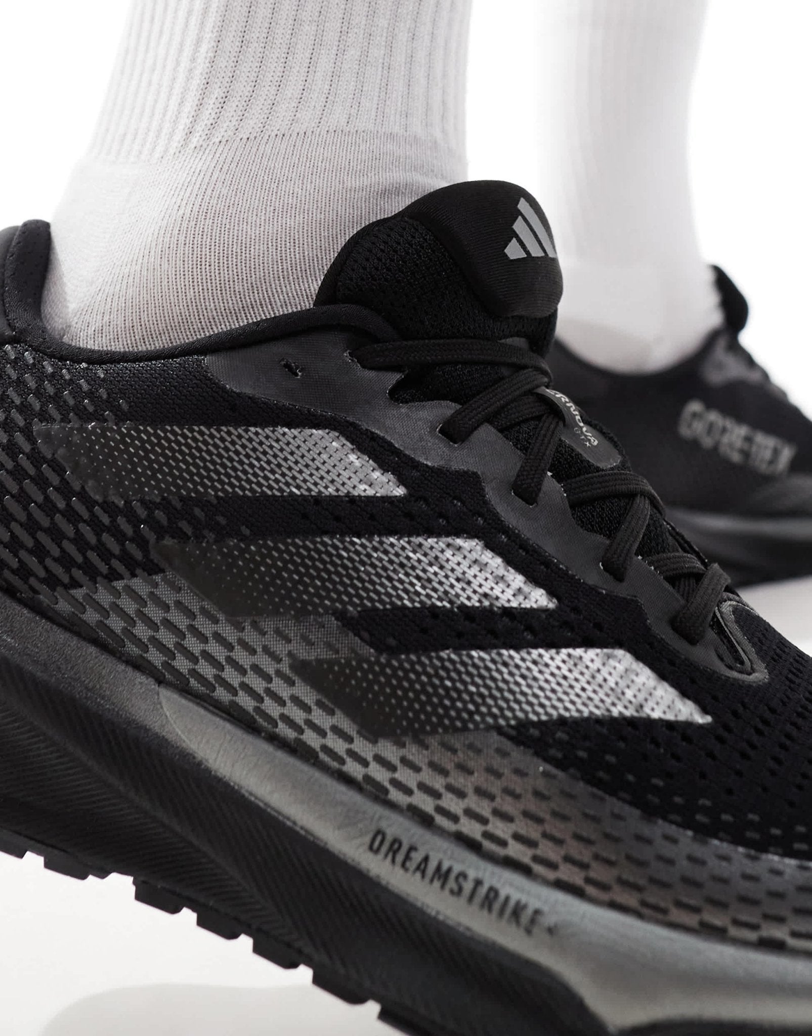 adidas Running supernova trainers in black - ASOS Sample Sale EU Store
