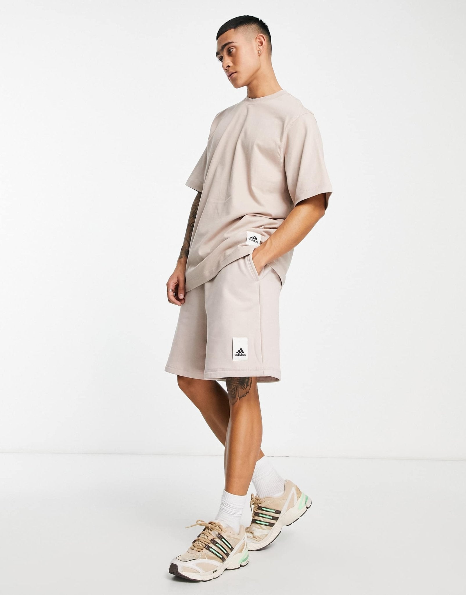 adidas Sportwear Lounge x Street t-shirt in brown - ASOS Sample Sale EU Store