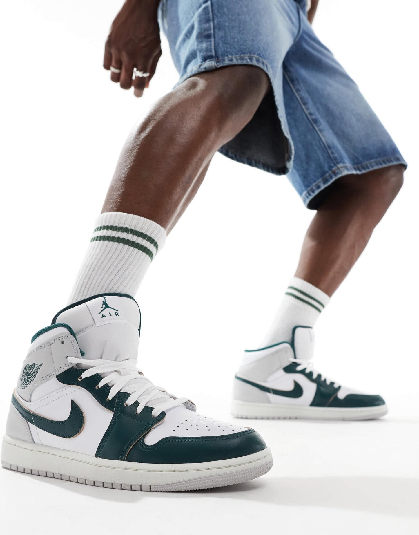 Air Jordan 1 mid trainers in white, grey and dark green - ASOS Sample Sale EU Store