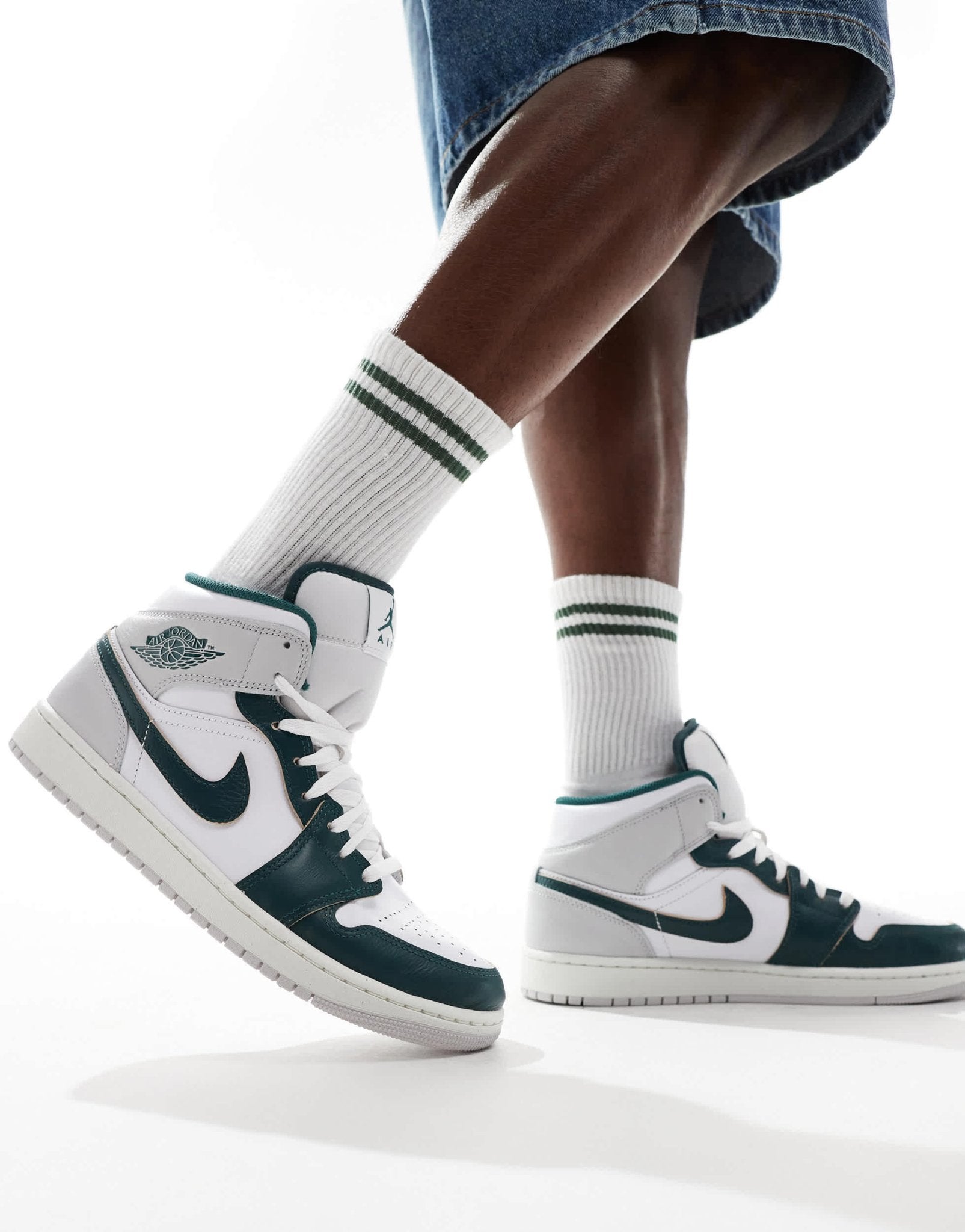 Air Jordan 1 mid trainers in white, grey and dark green - ASOS Sample Sale EU Store