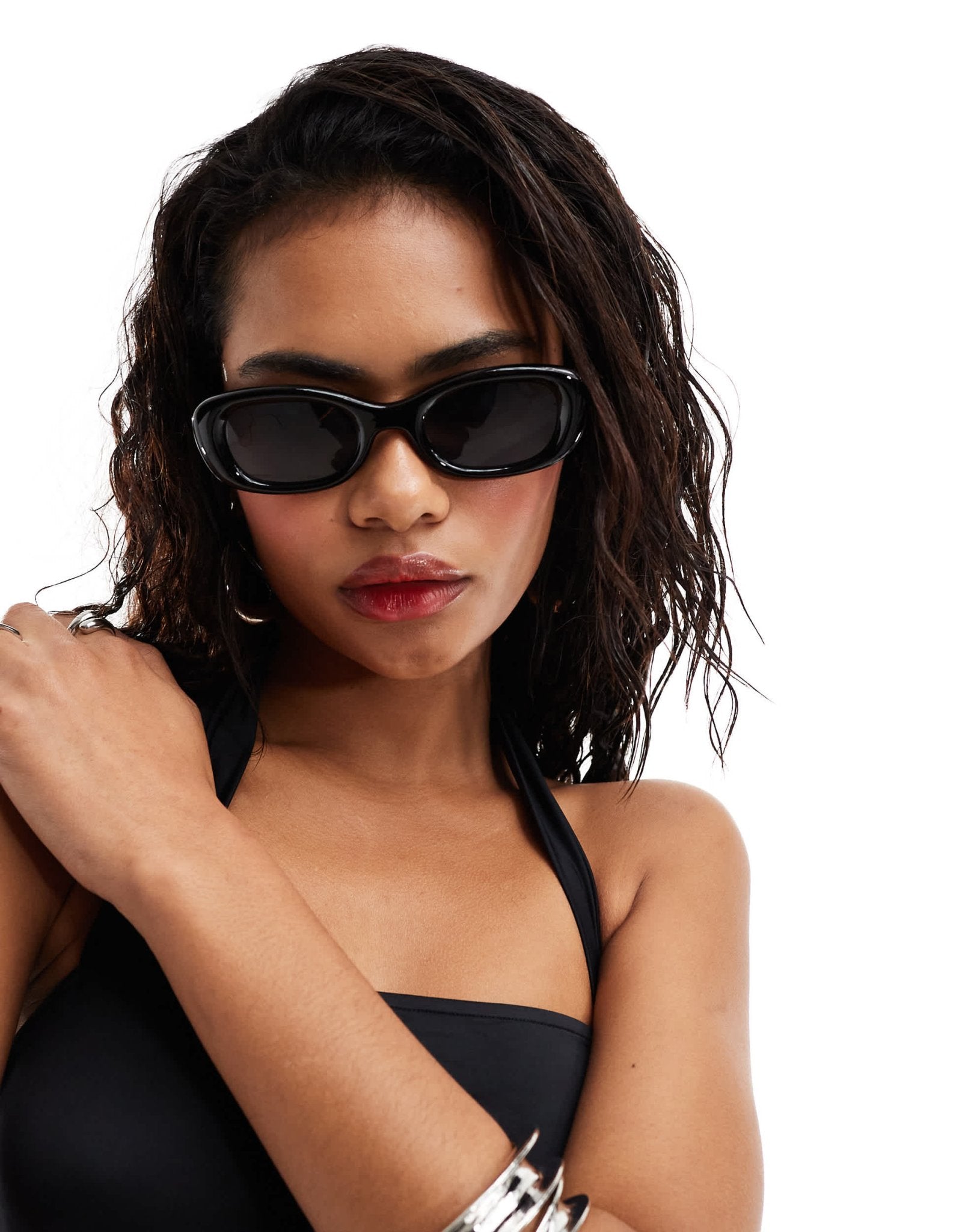AIRE calisto oval sunglasses in black - ASOS Sample Sale EU Store