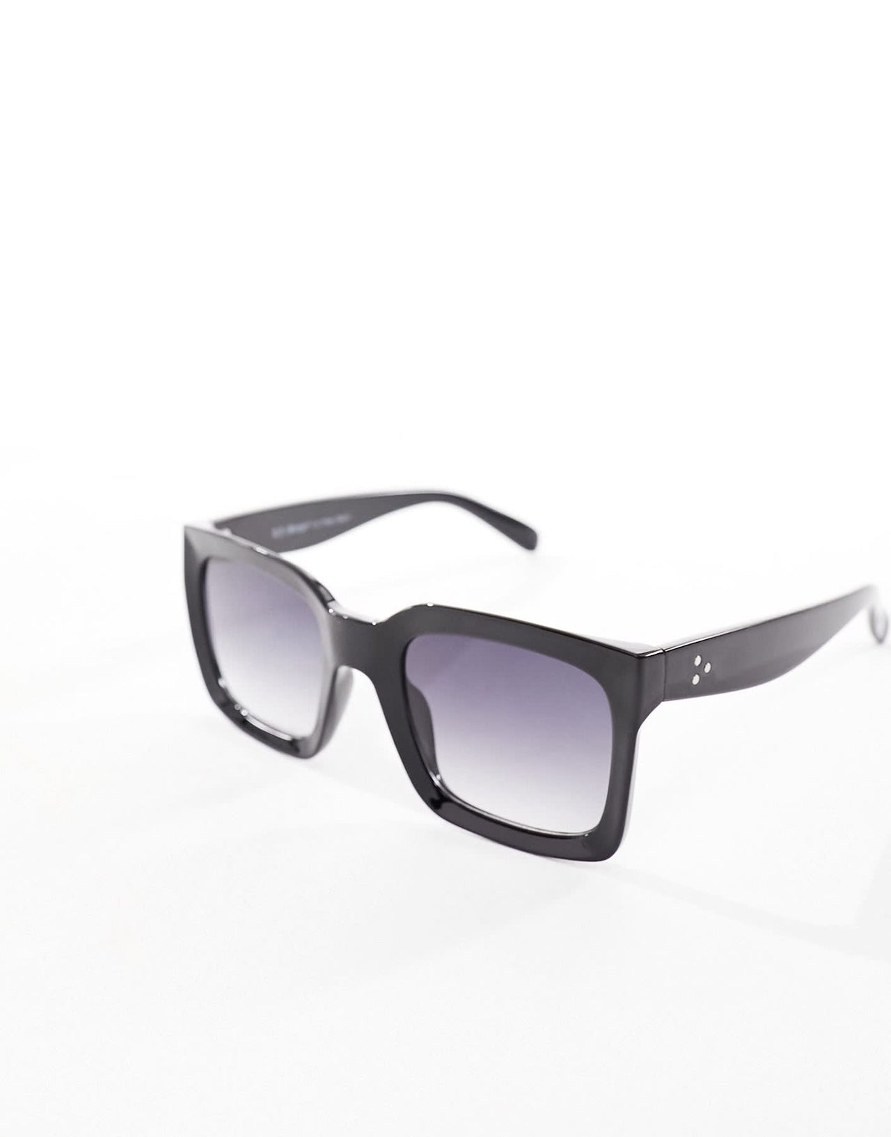 AJ Morgan chunky square sunglasses in black - ASOS Sample Sale EU Store