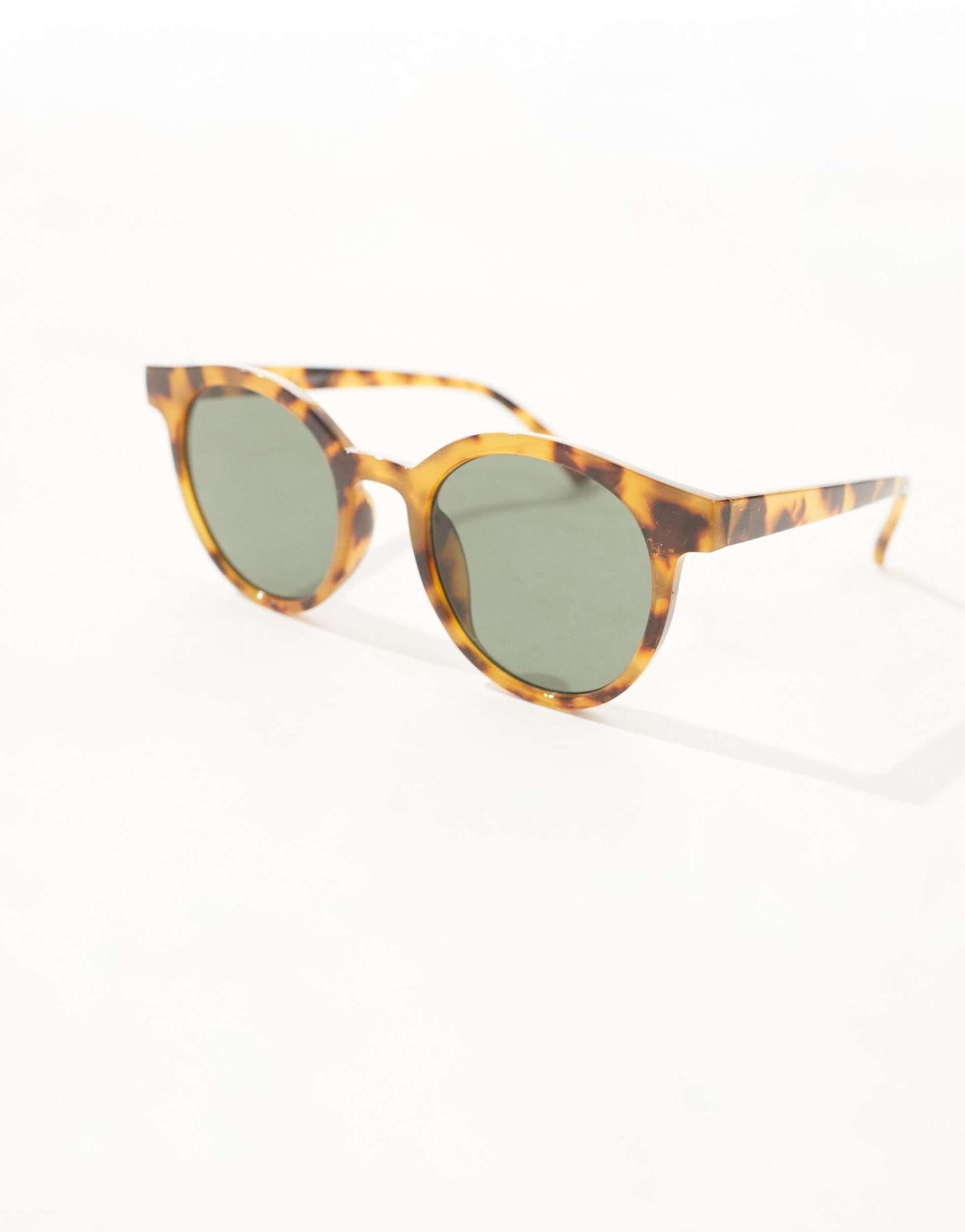 AJ Morgan low key round sunglasses in tortoiseshell - ASOS Sample Sale EU Store