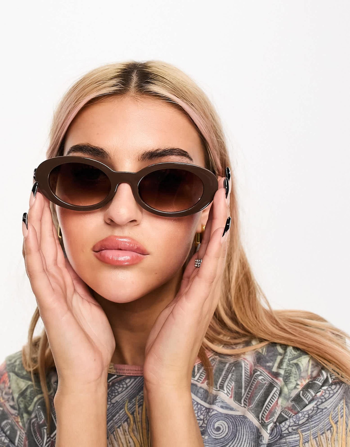 AJ Morgan oval sunglasses in chocolate brown - ASOS Sample Sale EU Store