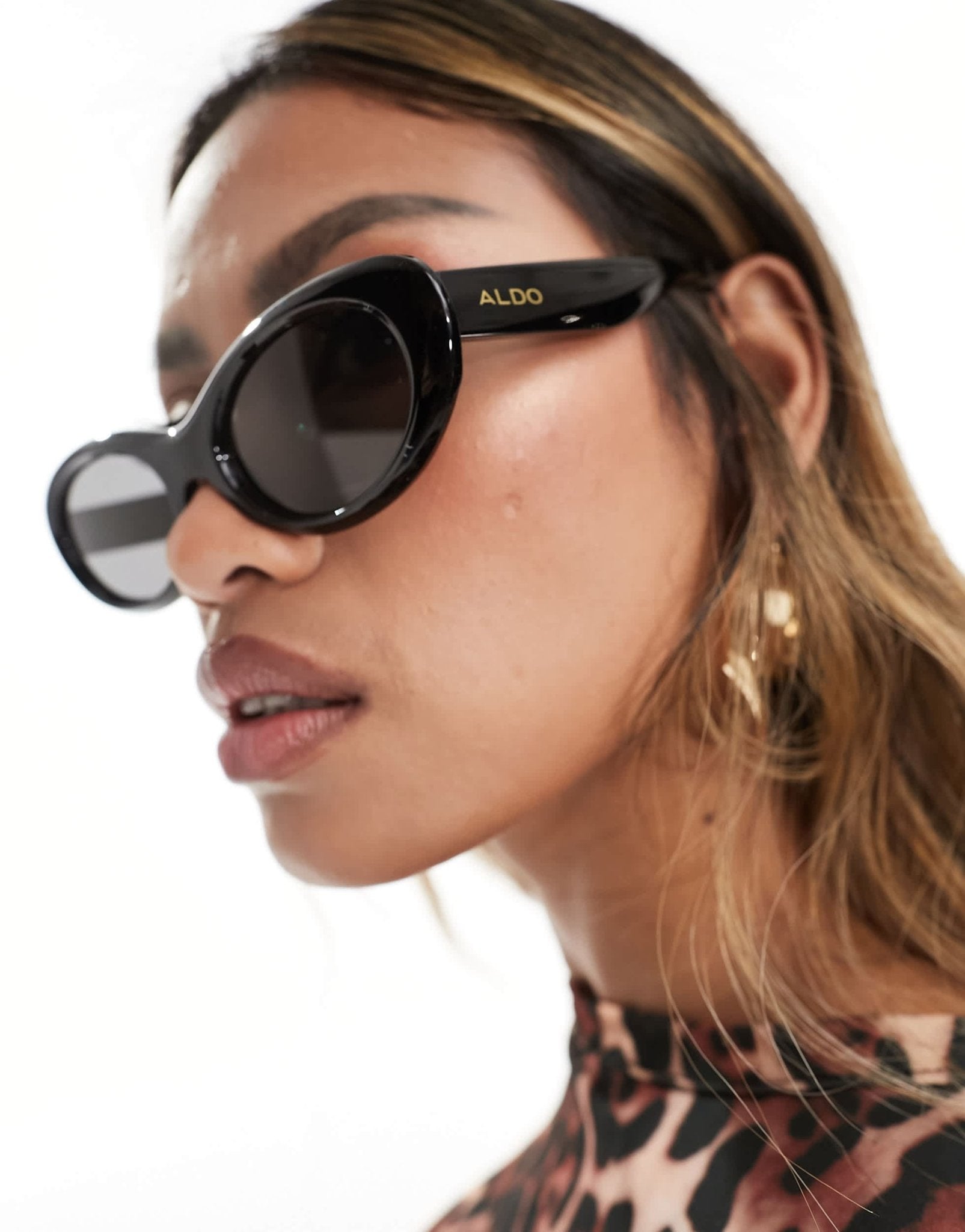 ALDO Ondine oval sunglasses in black - ASOS Sample Sale EU Store