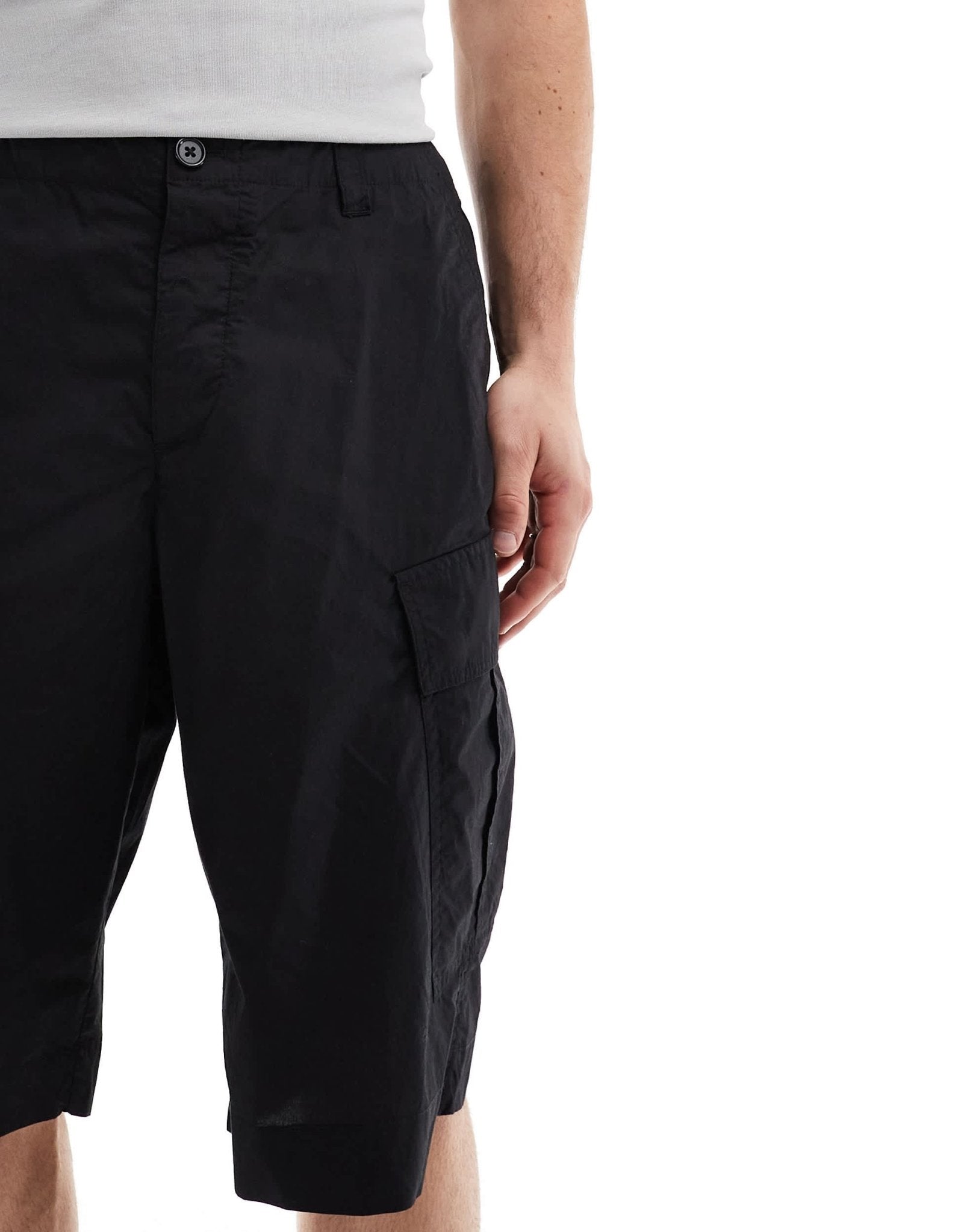 AllSaints Ardy cargo shorts in black - ASOS Sample Sale EU Store