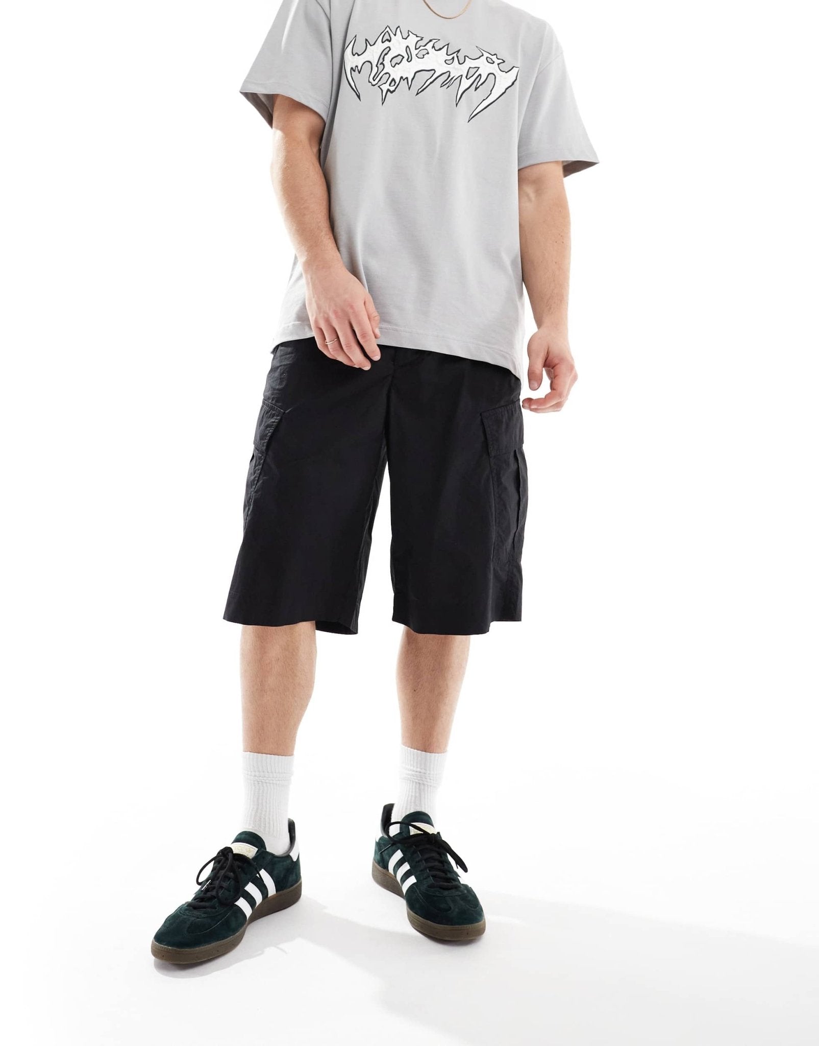 AllSaints Ardy cargo shorts in black - ASOS Sample Sale EU Store