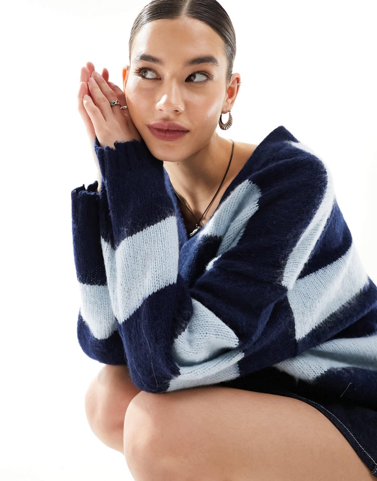AllSaints Lou cropped v neck jumper in blue - ASOS Sample Sale EU Store