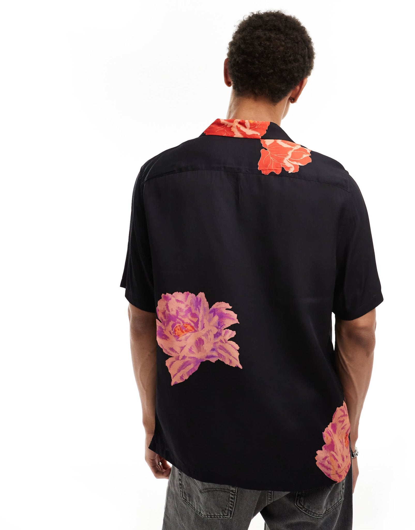 AllSaints Roze short sleeve shirt in black floral - ASOS Sample Sale EU Store