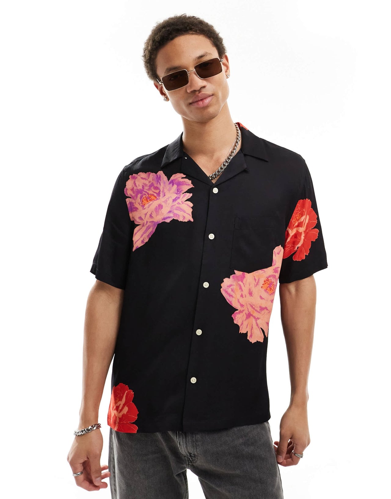 AllSaints Roze short sleeve shirt in black floral - ASOS Sample Sale EU Store