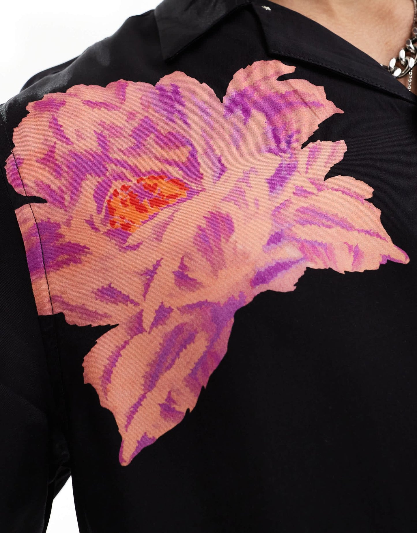 AllSaints Roze short sleeve shirt in black floral - ASOS Sample Sale EU Store