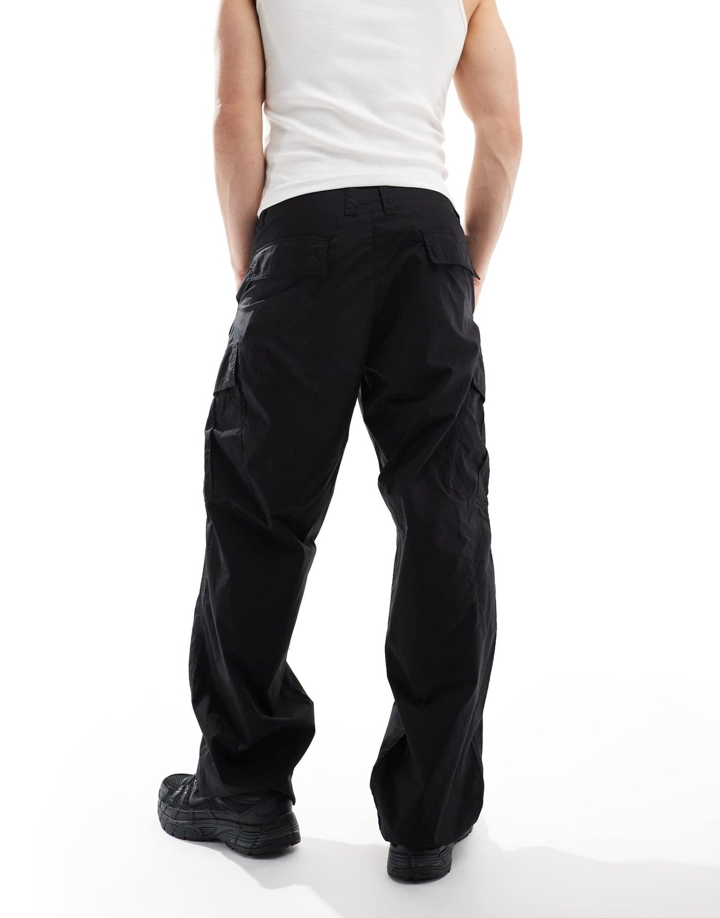 AllSaints Verge straight leg cargo trousers in black - ASOS Sample Sale EU Store