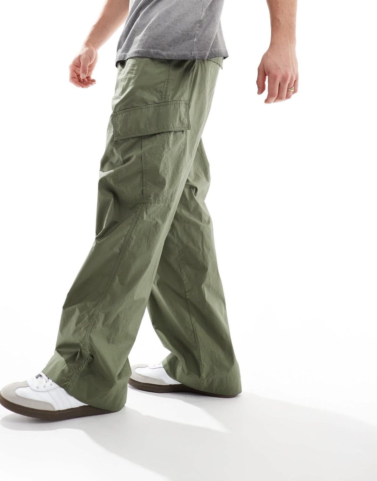 AllSaints Verge straight leg cargo trousers in khaki - ASOS Sample Sale EU Store