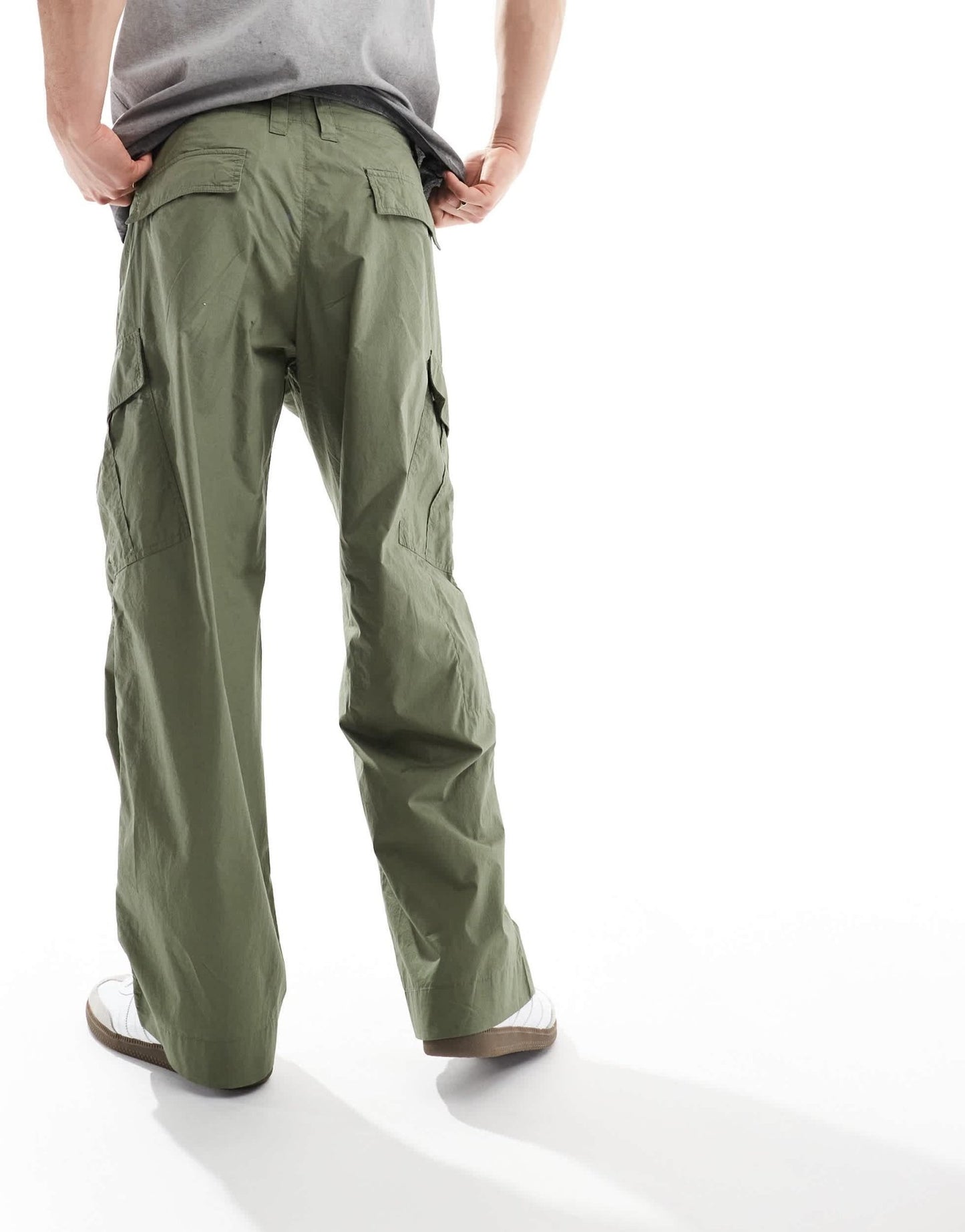 AllSaints Verge straight leg cargo trousers in khaki - ASOS Sample Sale EU Store