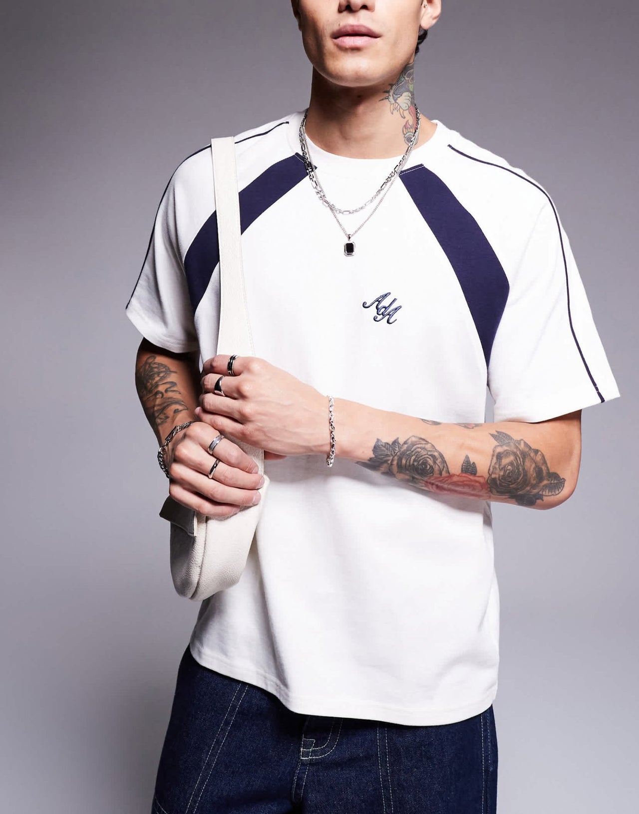 Alma de Ace t-shirt with contrast panel detail in white - ASOS Sample Sale EU Store