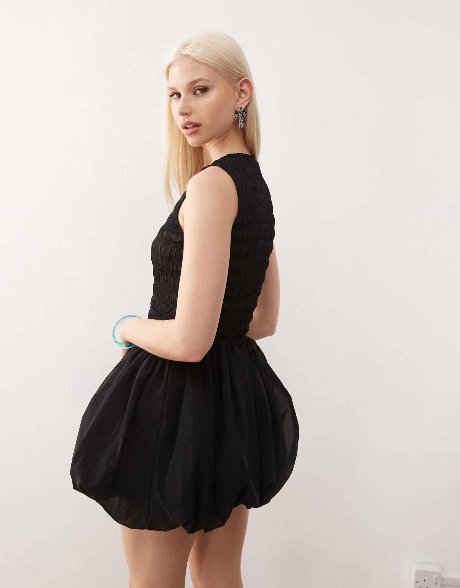 Amy Lynn Eleanor sleeveless puffball mini dress in black - ASOS Sample Sale EU Store