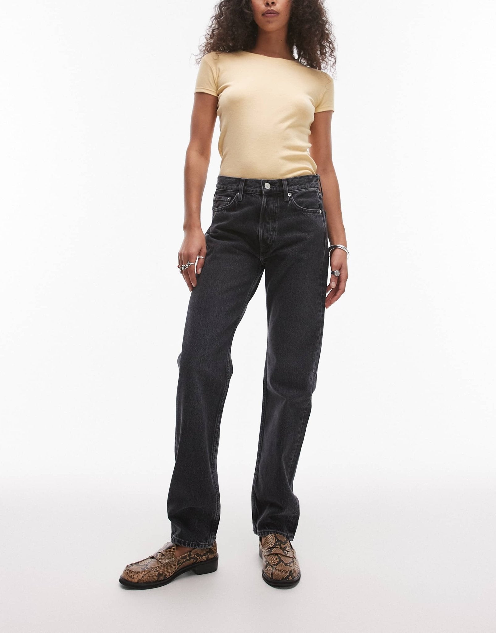 ARKET Snow straight leg jeans in ash black wash - ASOS Sample Sale EU Store