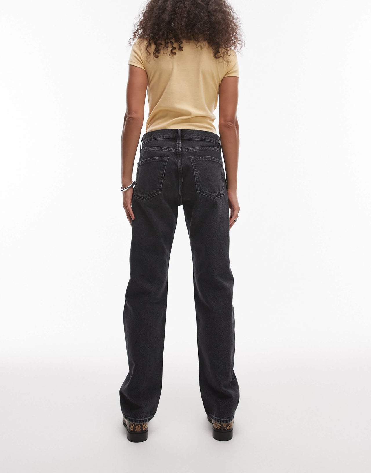 ARKET Snow straight leg jeans in ash black wash - ASOS Sample Sale EU Store