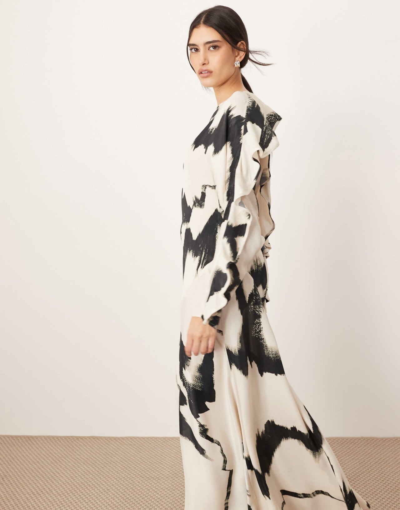 ARRANGE ruffle open back long sleeve maxi dress in mono abstract print - ASOS Sample Sale EU Store