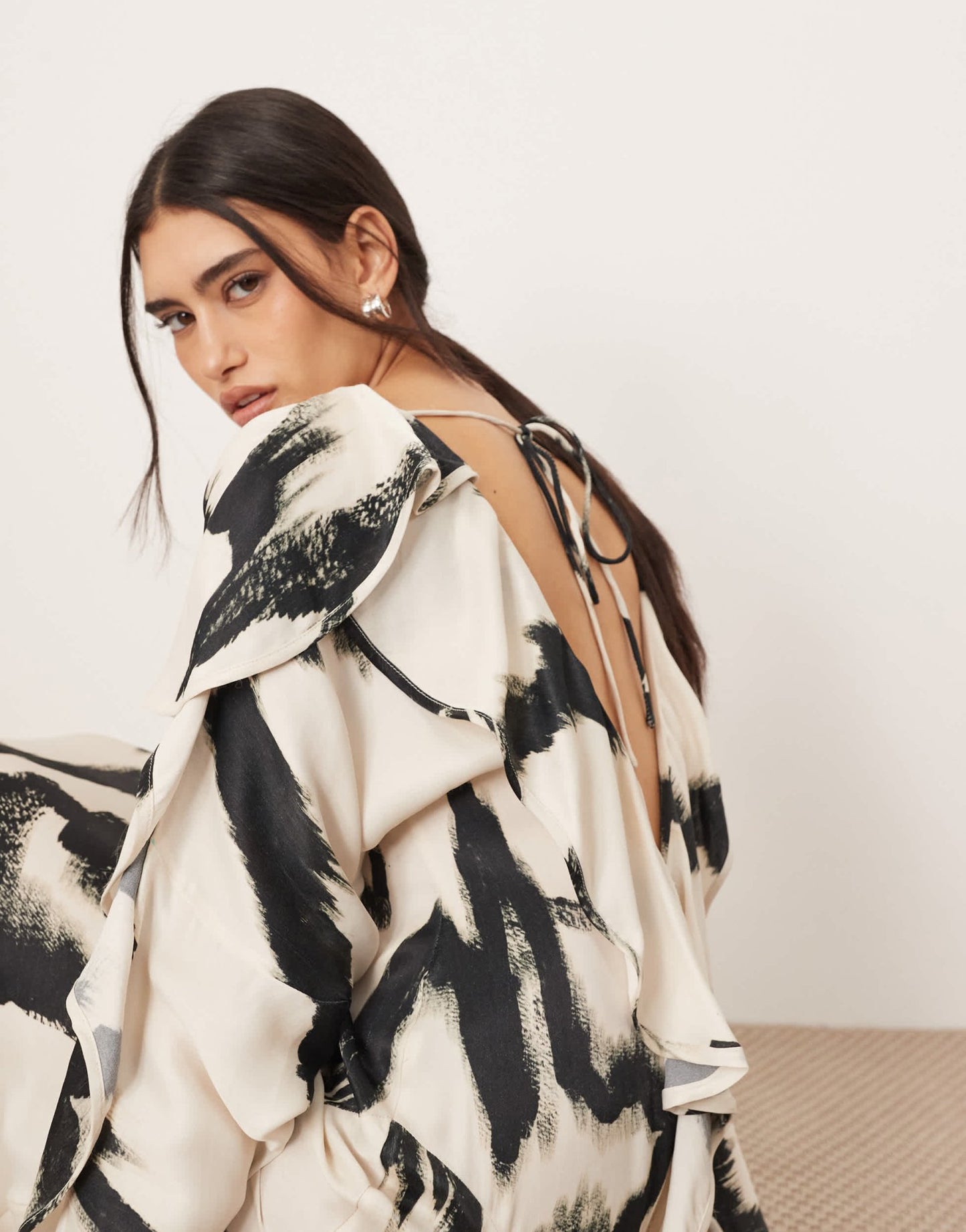 ARRANGE ruffle open back long sleeve maxi dress in mono abstract print - ASOS Sample Sale EU Store