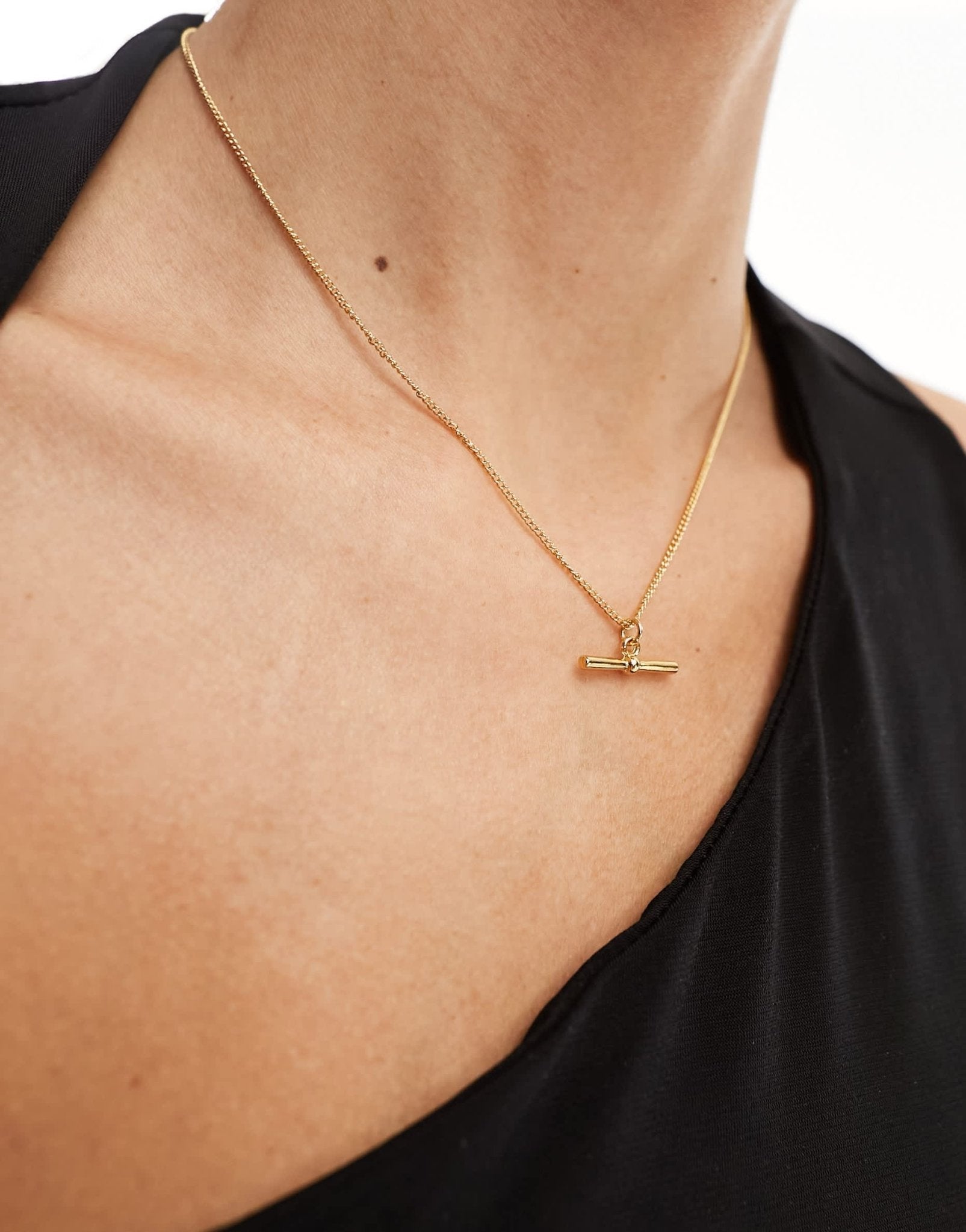 ASOS DESIGN 14k gold plated chain necklace with tbar detail - ASOS Sample Sale EU Store