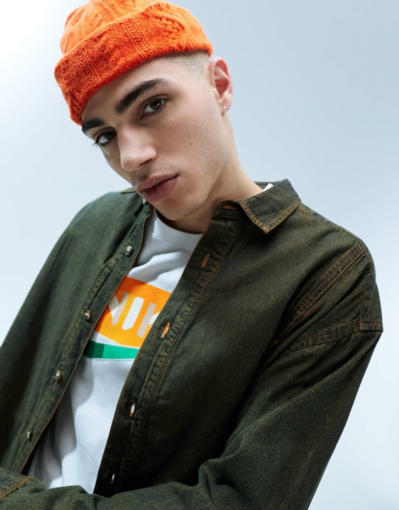 ASOS DESIGN 90s oversized denim shirt with panelled pockets in brown dirty wash - ASOS Sample Sale EU Store