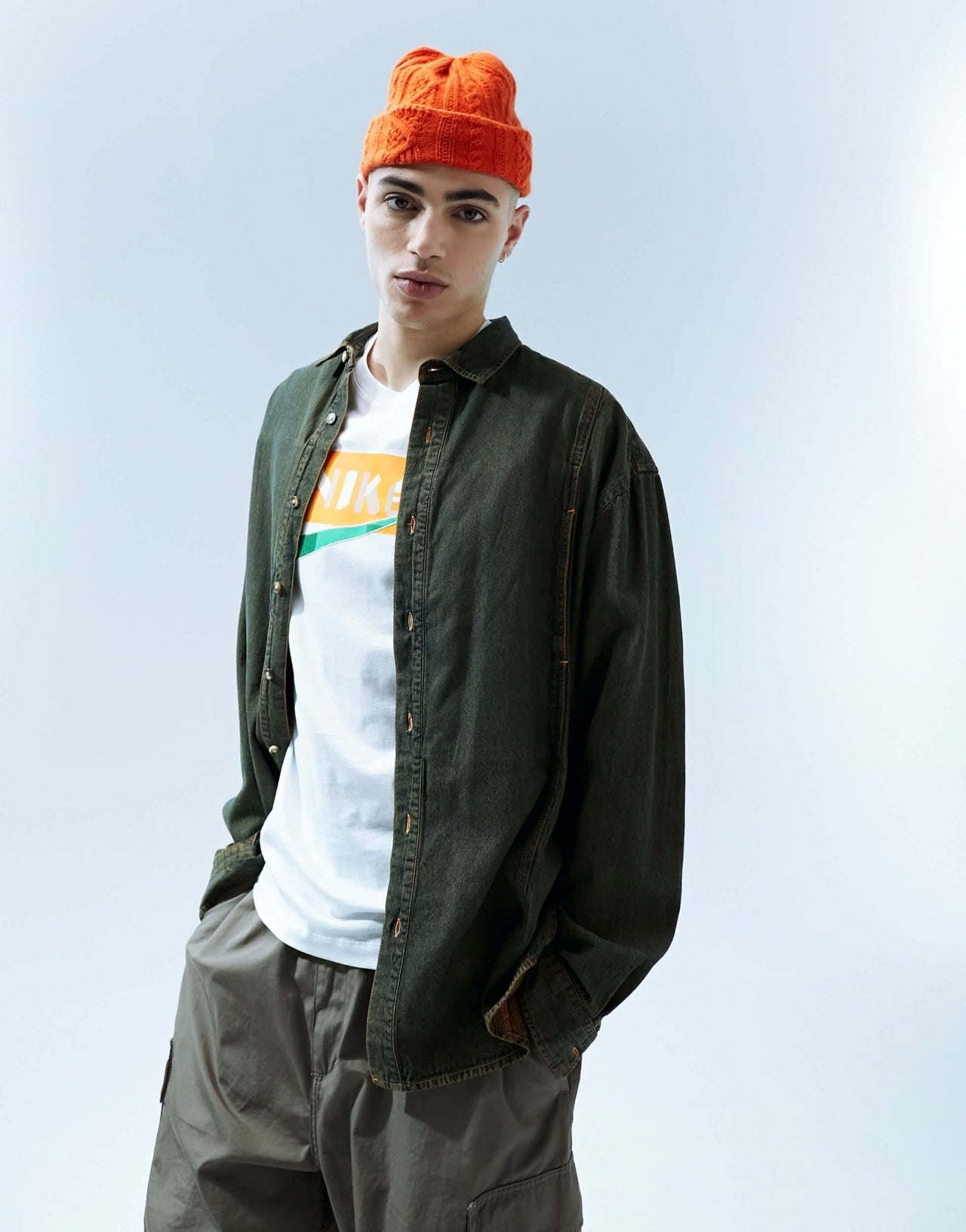 ASOS DESIGN 90s oversized denim shirt with panelled pockets in brown dirty wash - ASOS Sample Sale EU Store