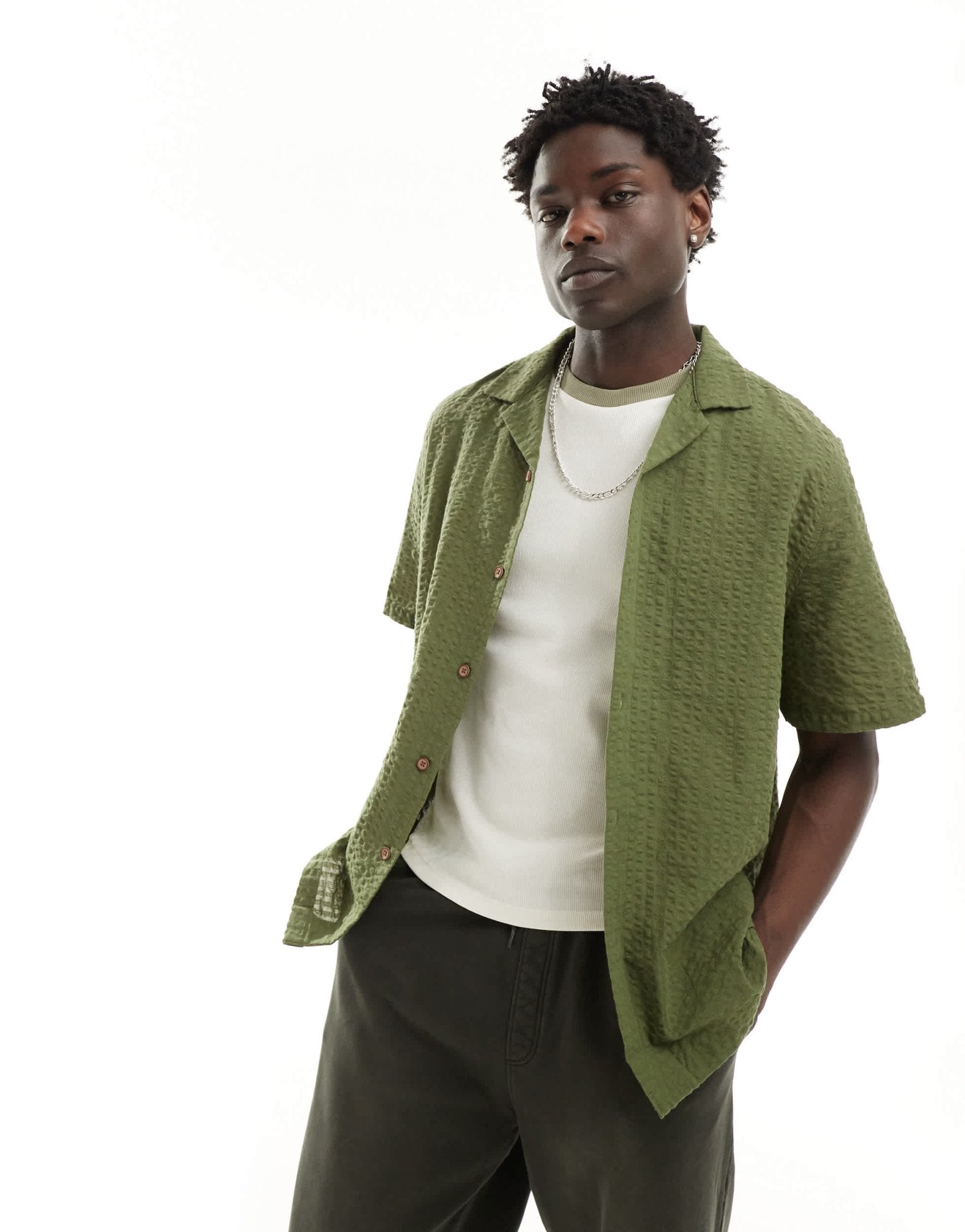 ASOS DESIGN 90s oversized short sleeve shirt in seersucker texture in khaki green - ASOS Sample Sale EU Store